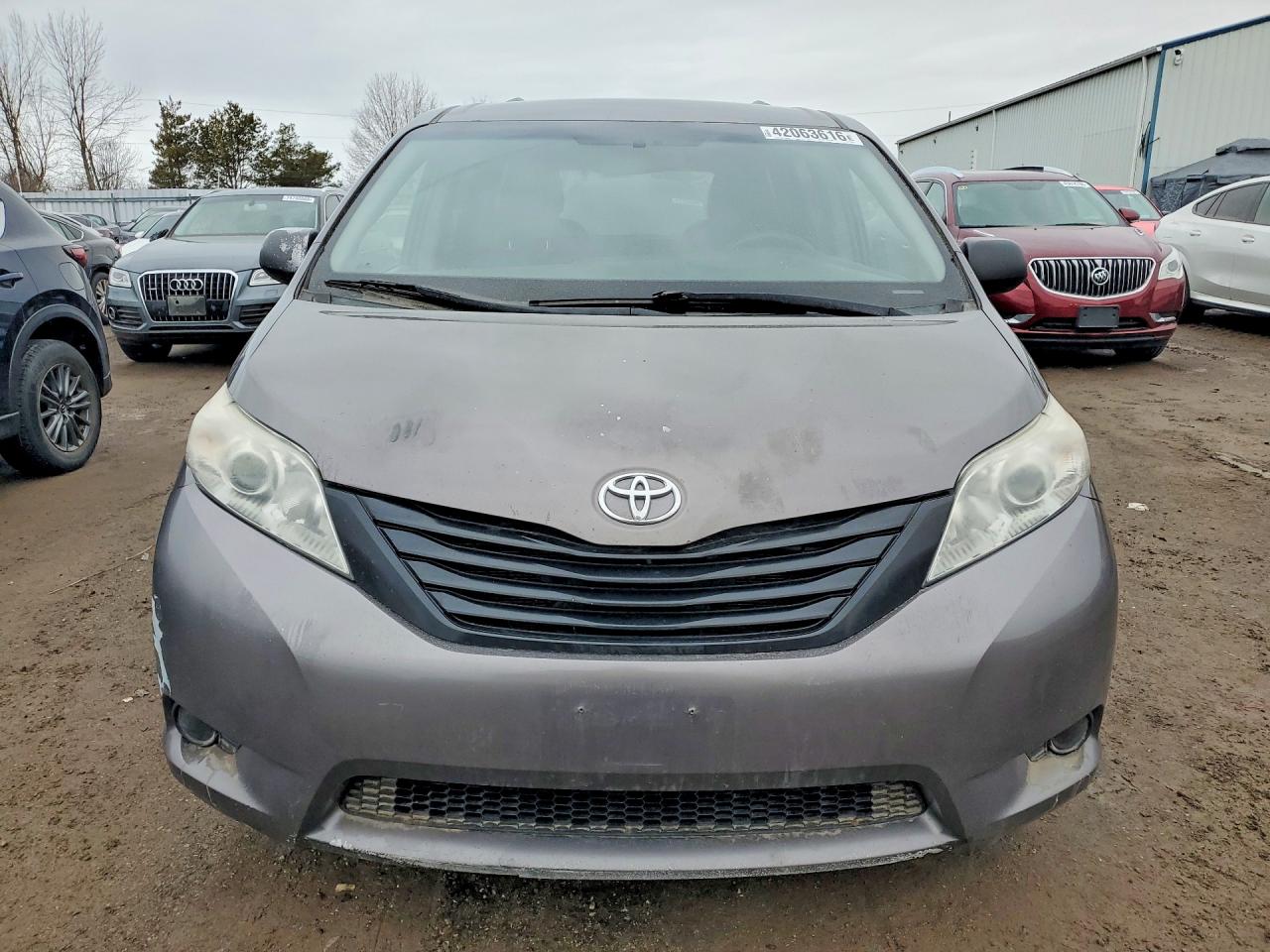 2015 Toyota Sienna L 7-passenger Gray vin: 5TDZK3DC2FS614593