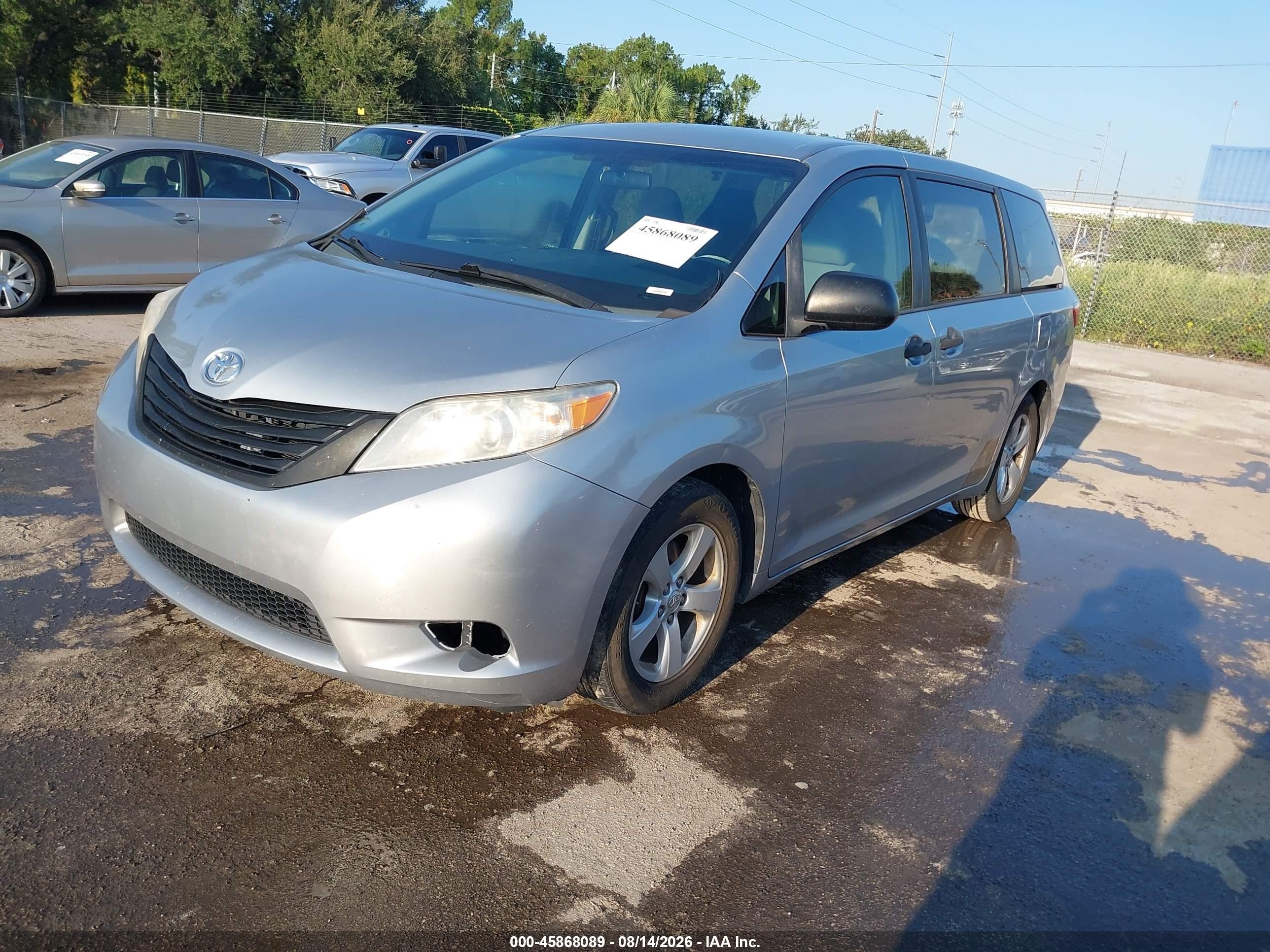 2015 Toyota Sienna L 7 Passenger Синий vin: 5TDZK3DC2FS660697