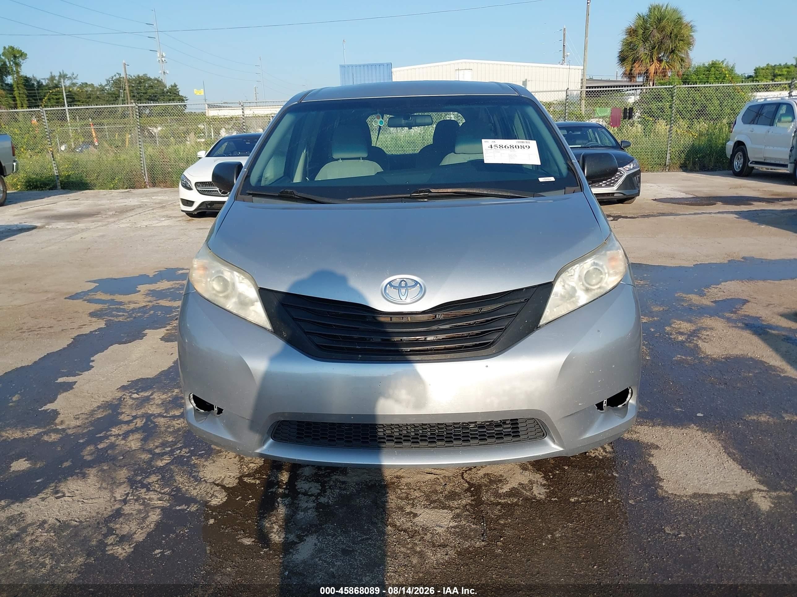 2015 Toyota Sienna L 7 Passenger Синий vin: 5TDZK3DC2FS660697