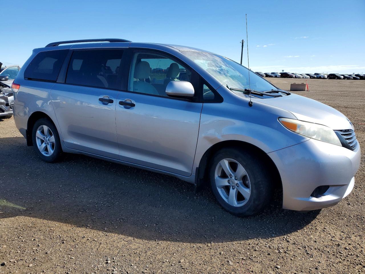 2012 Toyota Sienna Base 7-passenger Silver vin: 5TDZK3DC3CS182754