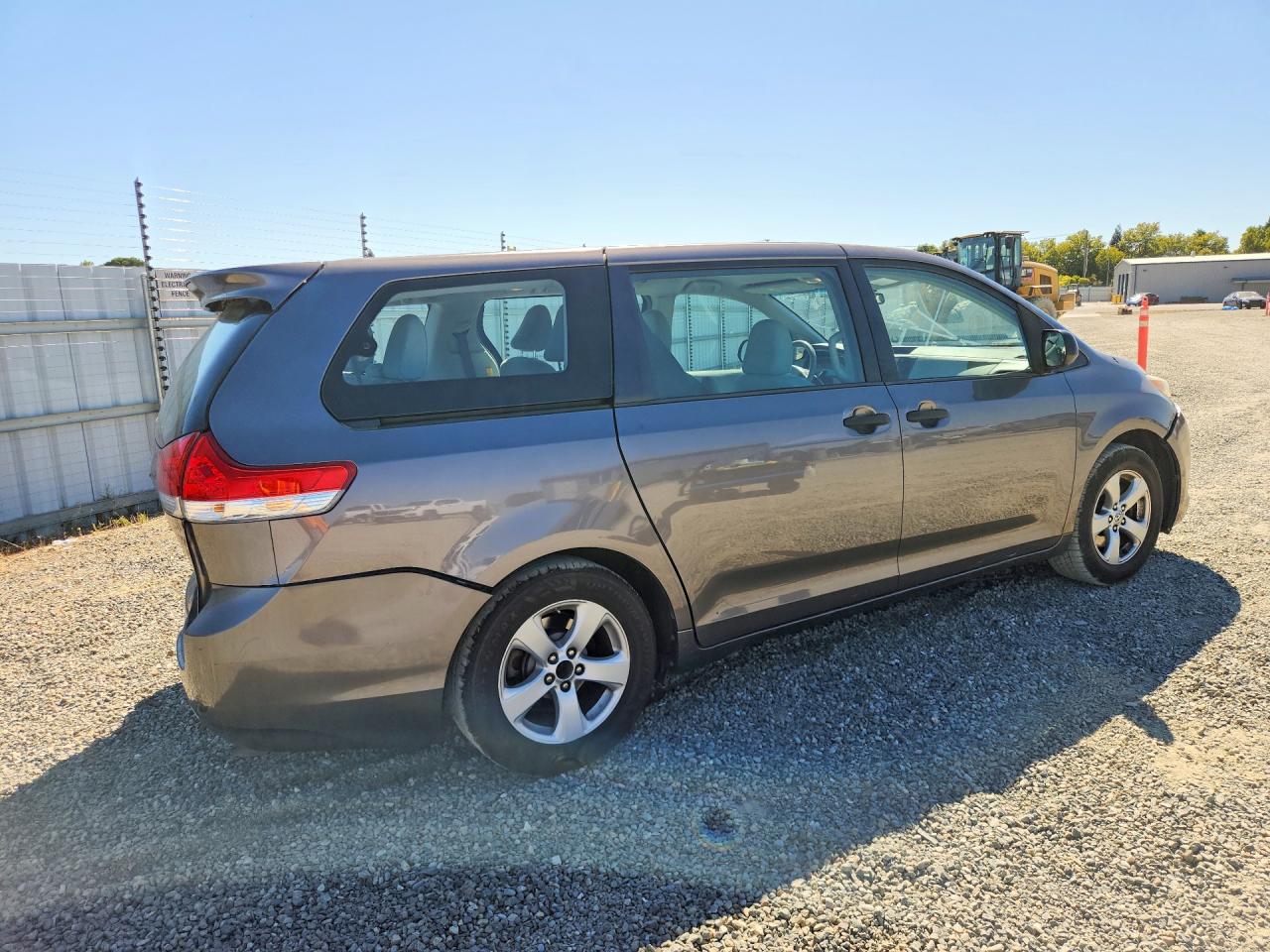 2013 Toyota Sienna L 7-passenger Gray vin: 5TDZK3DC3DS300870