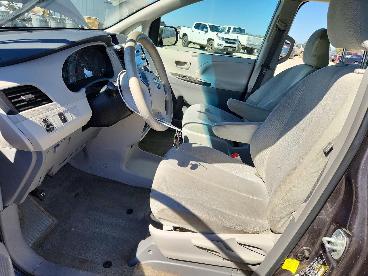 2013 Toyota Sienna L 7-passenger Gray vin: 5TDZK3DC3DS300870