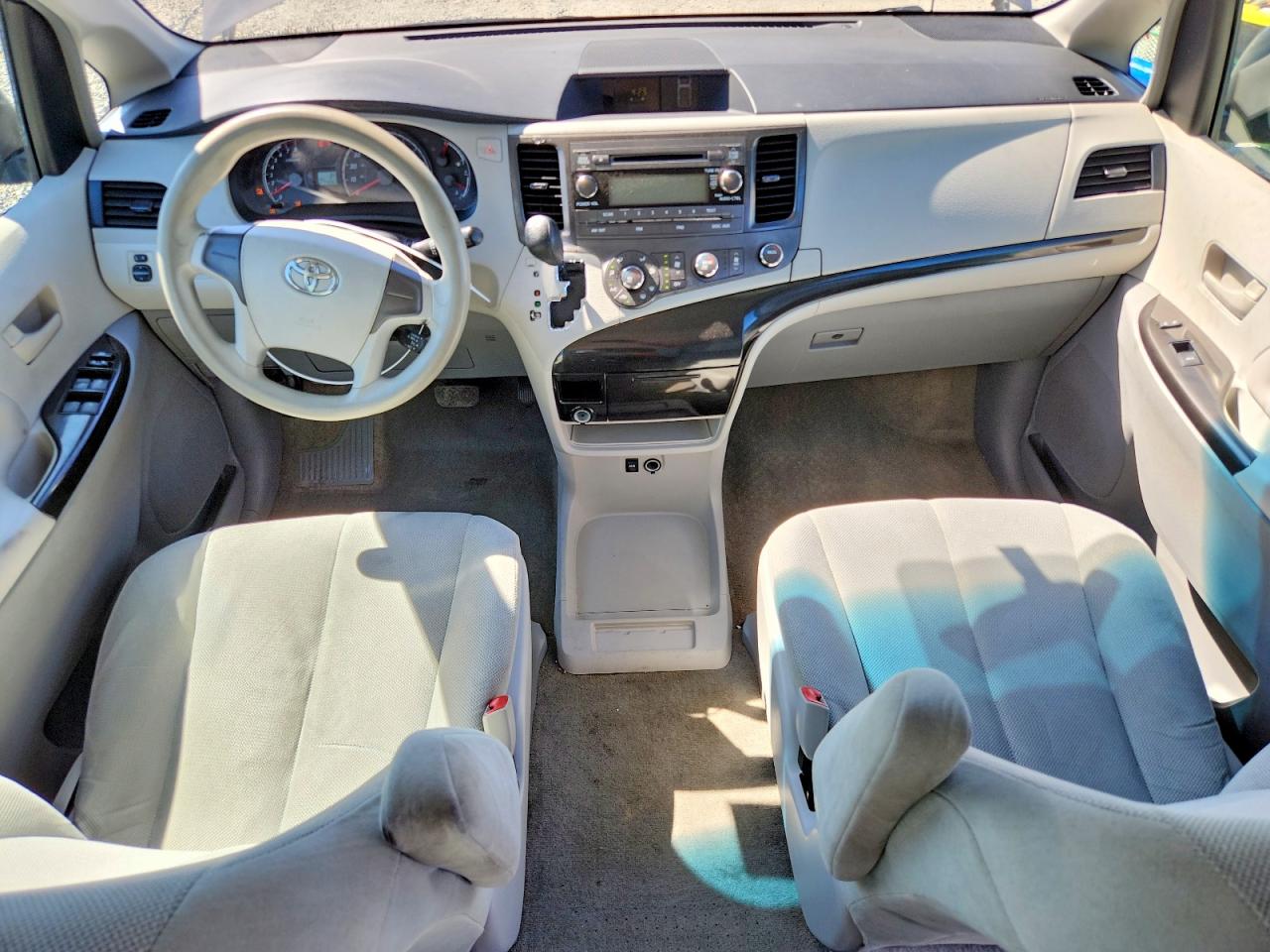2013 Toyota Sienna L 7-passenger Gray vin: 5TDZK3DC3DS300870