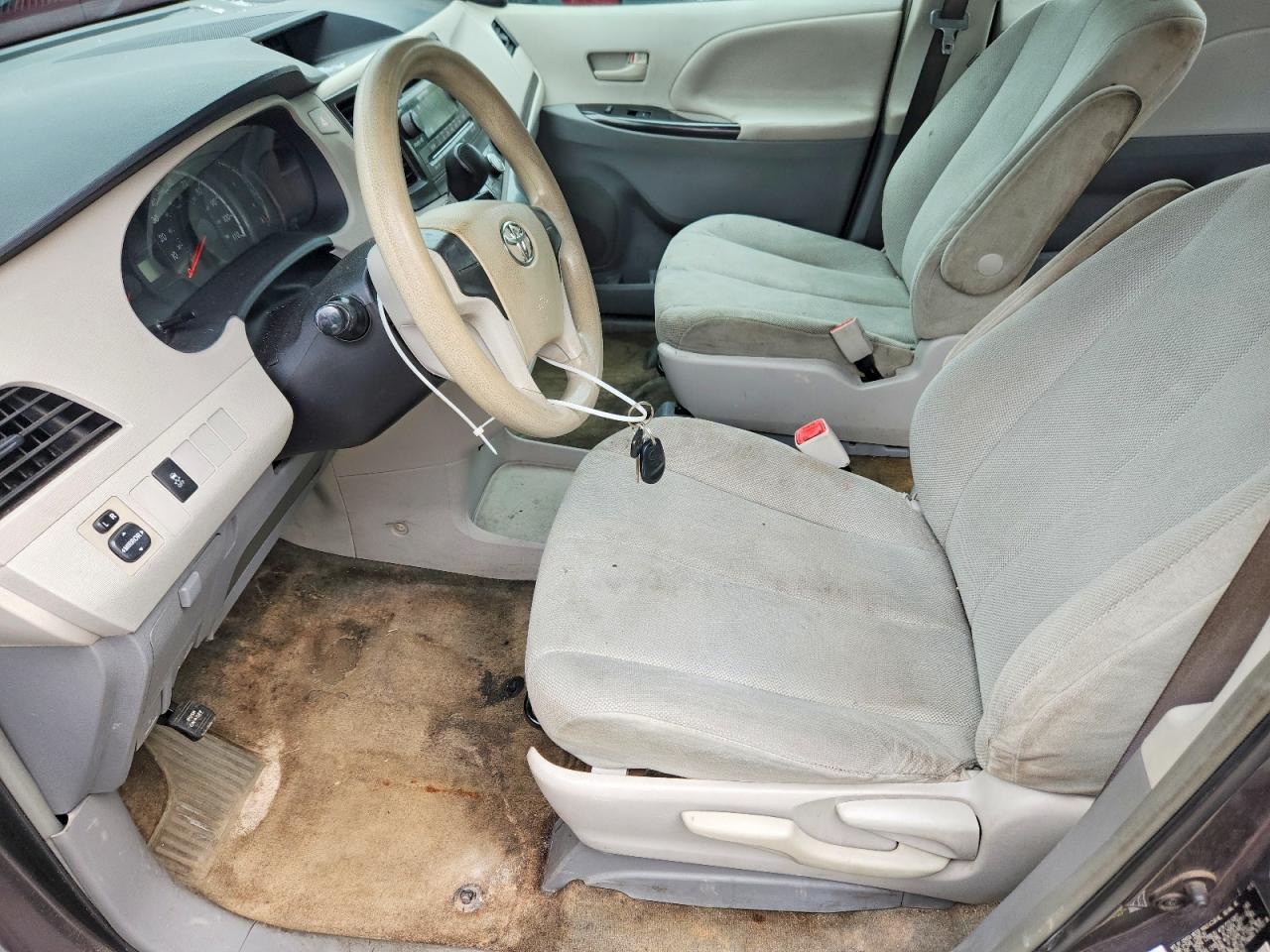2014 Toyota Sienna L 7-passenger Серый vin: 5TDZK3DC3ES439088