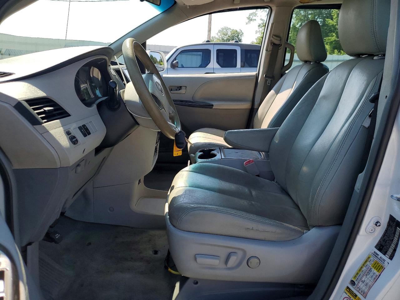 2014 Toyota Sienna L 7-passenger Белый vin: 5TDZK3DC3ES450849