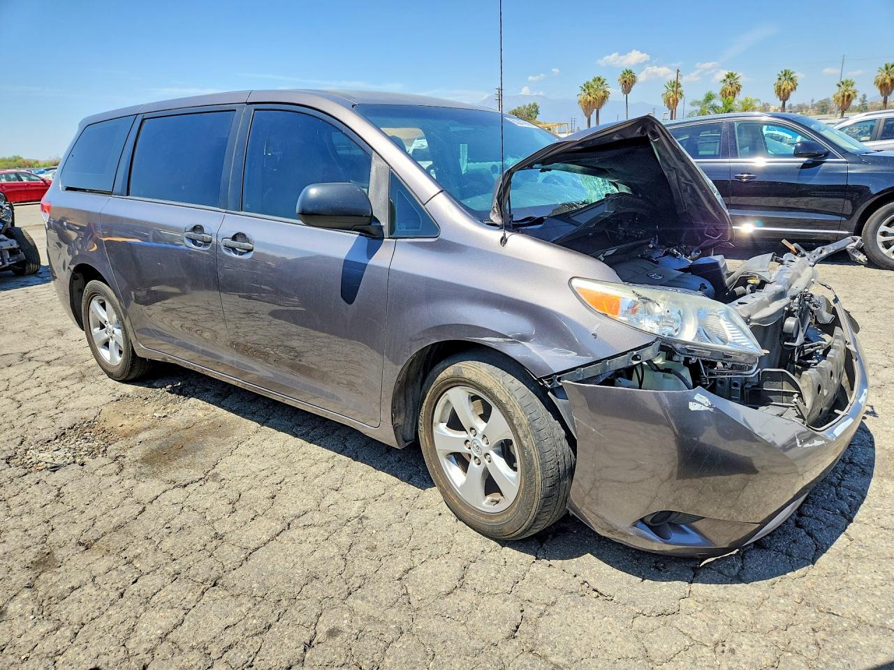2014 Toyota Sienna L 7-passenger Серый vin: 5TDZK3DC3ES466078