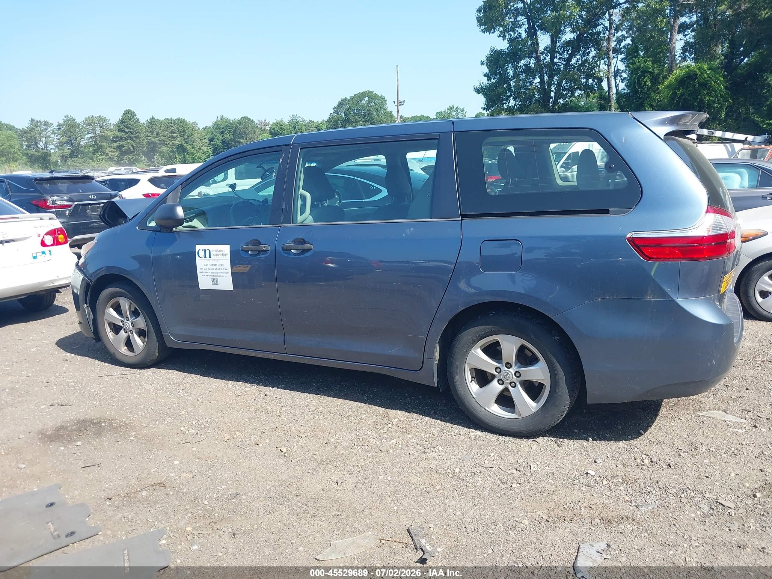 2015 Toyota Sienna L 7 Passenger Синий vin: 5TDZK3DC3FS585962