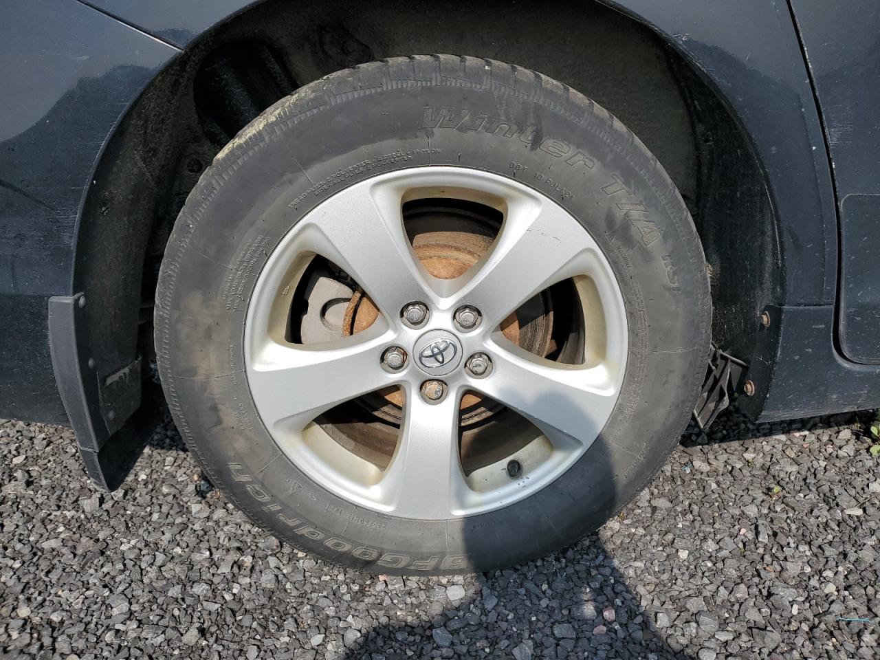2015 Toyota Sienna L 7-passenger Black vin: 5TDZK3DC3FS629426 Damage: Right Rear Wheel, Curb Rash, 2 To 3 Inches