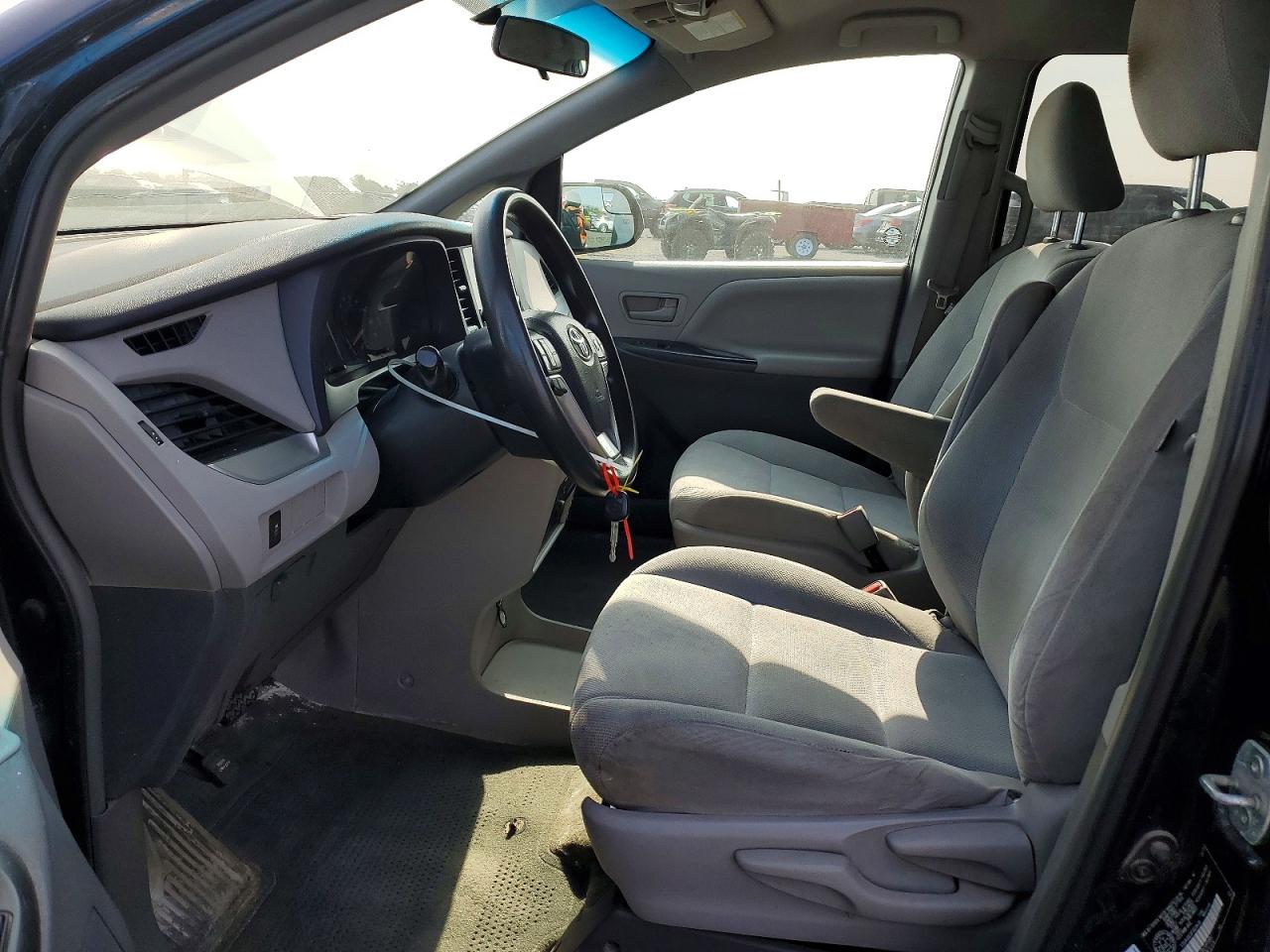 2015 Toyota Sienna L 7-passenger Black vin: 5TDZK3DC3FS629426
