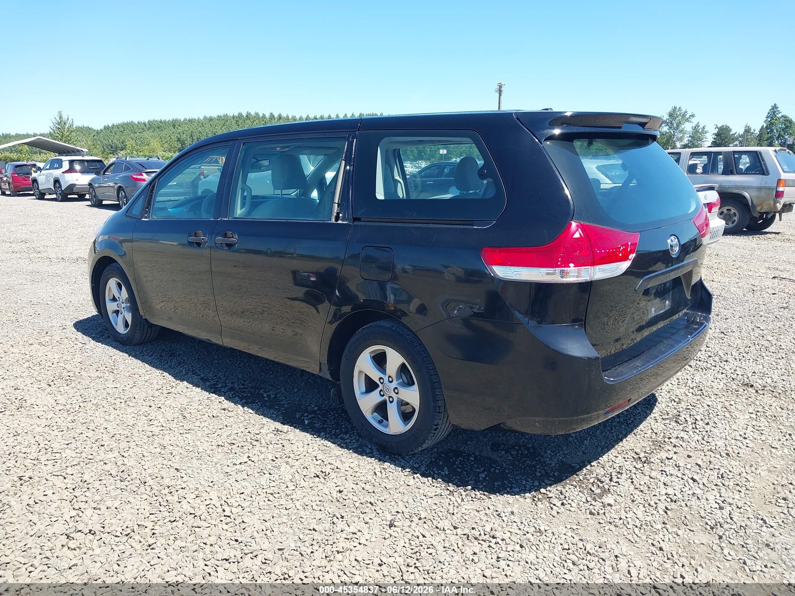 2013 Toyota Sienna L V6 7 Passenger Black vin: 5TDZK3DC4DS371303