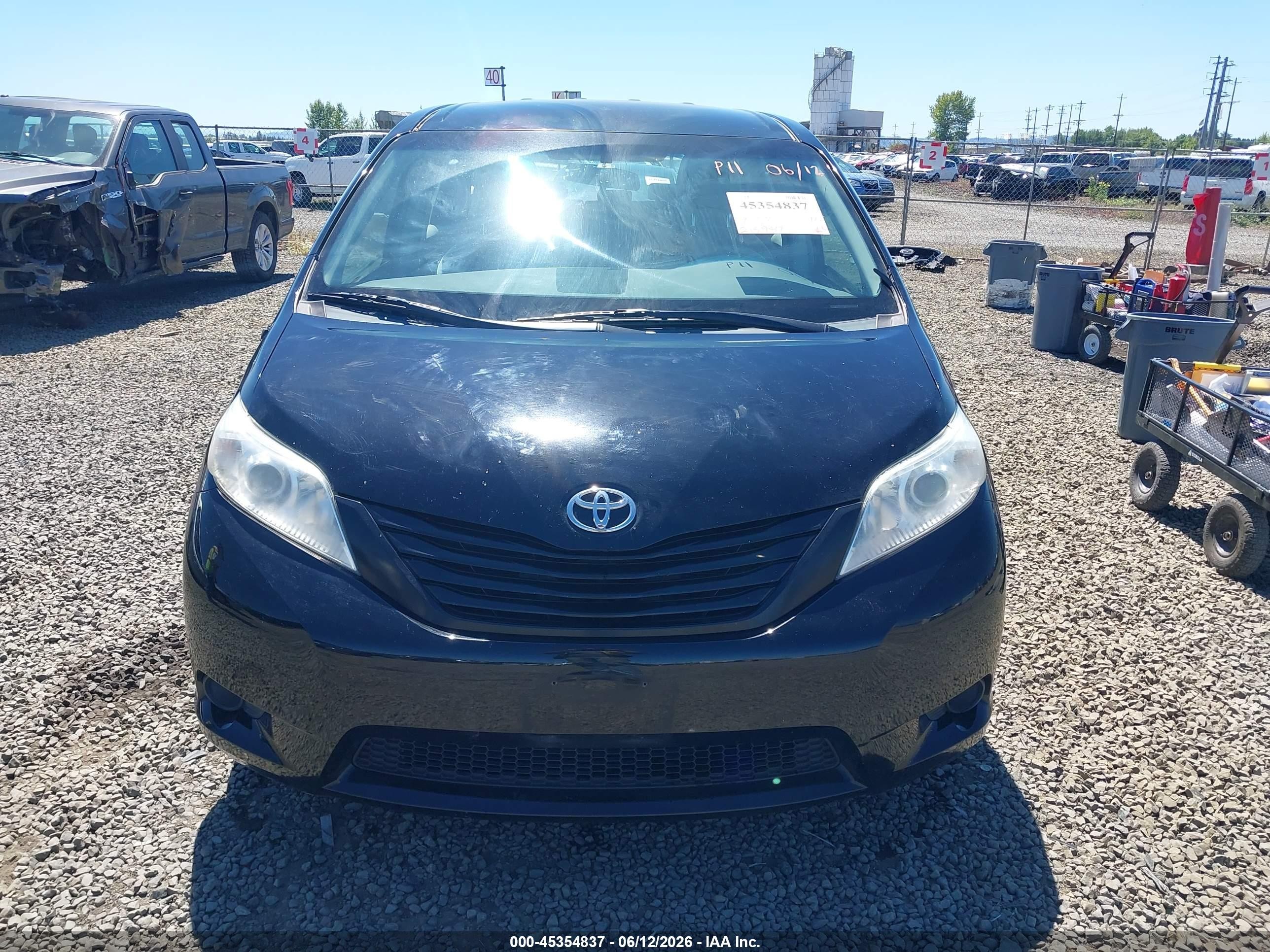 2013 Toyota Sienna L V6 7 Passenger Black vin: 5TDZK3DC4DS371303