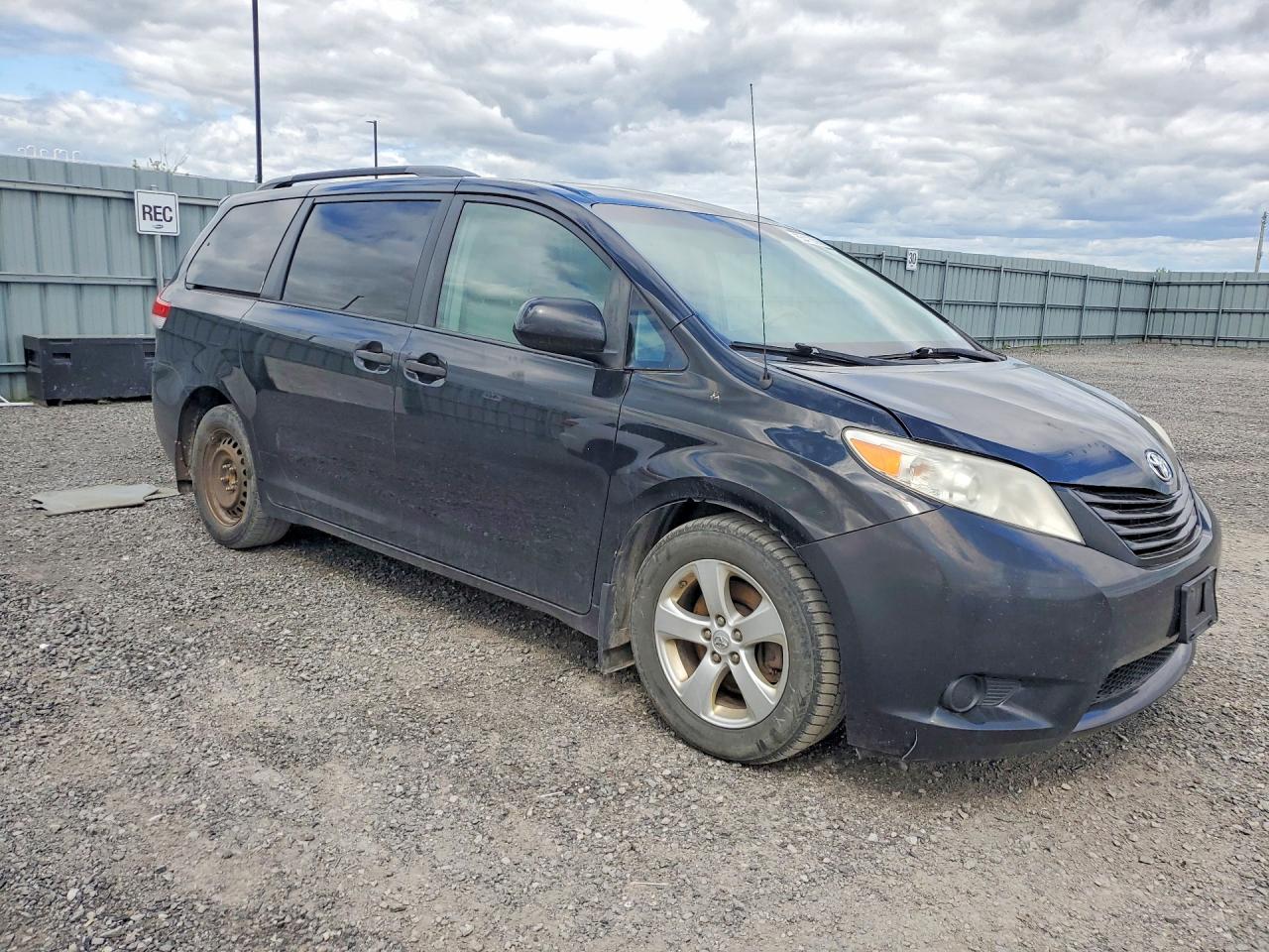 2014 Toyota Sienna Черный vin: 5TDZK3DC4ES494472