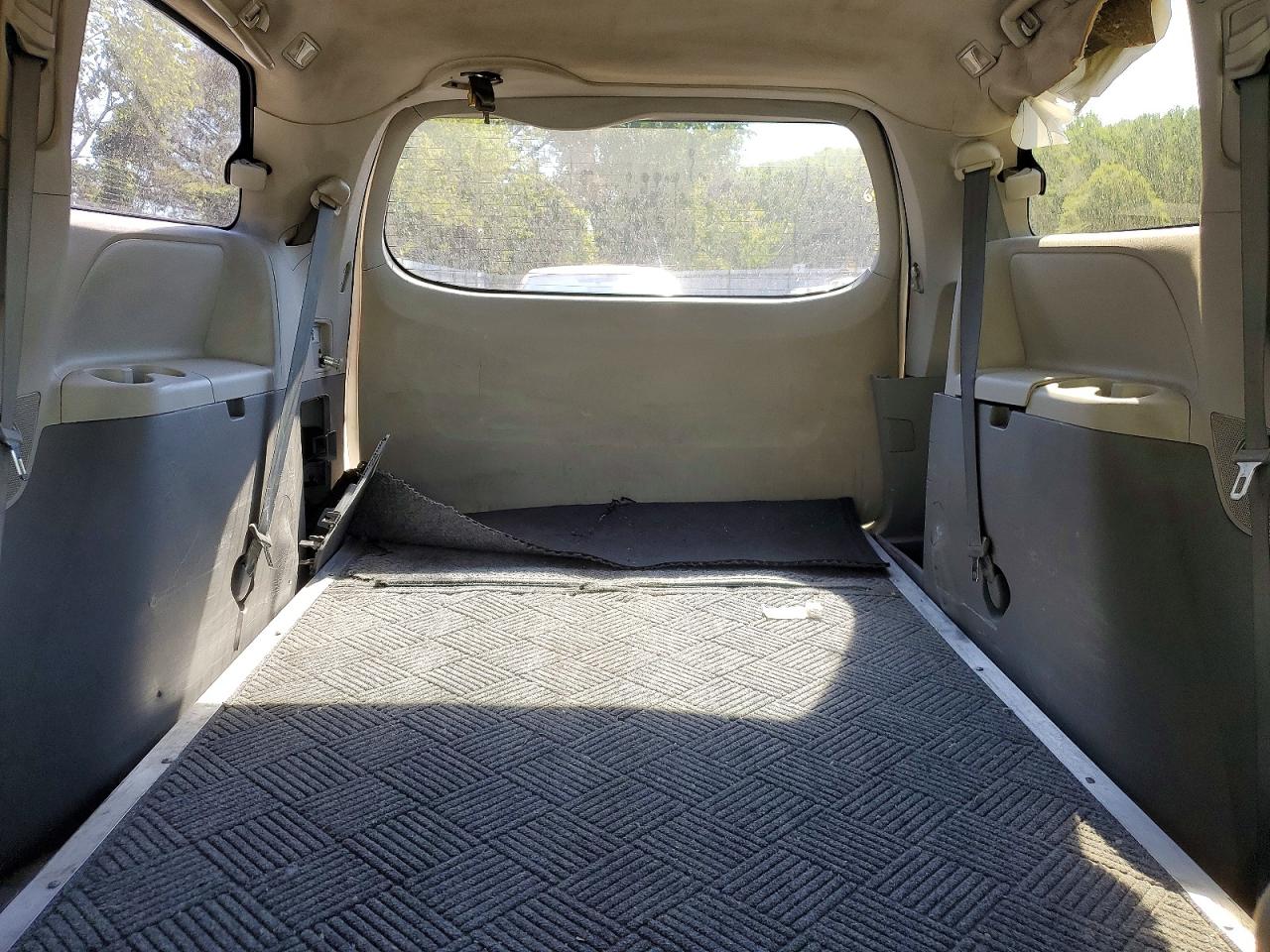 2013 Toyota Van White vin: 5TDZK3DC5DS289239
