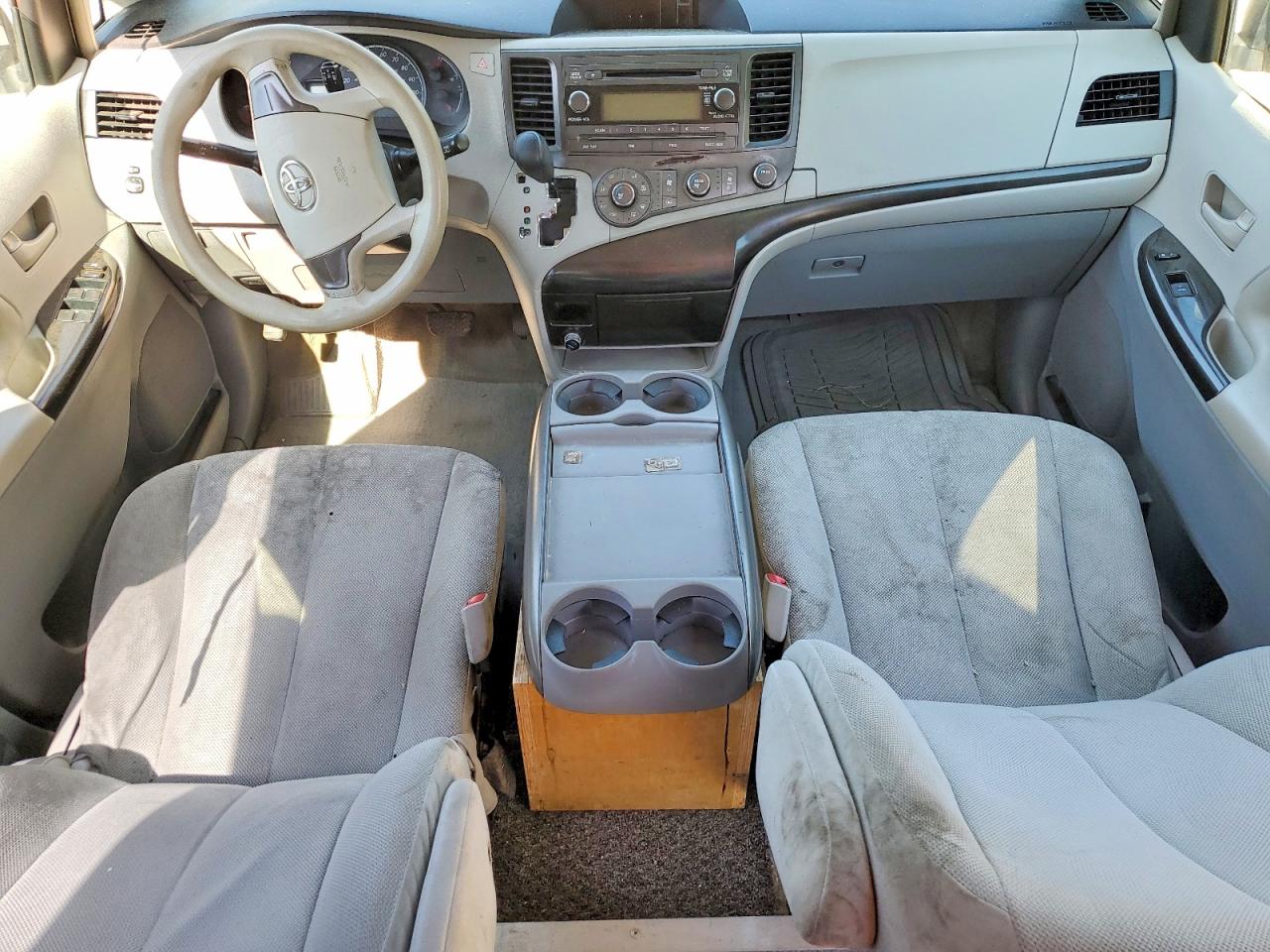 2013 Toyota Van White vin: 5TDZK3DC5DS289239