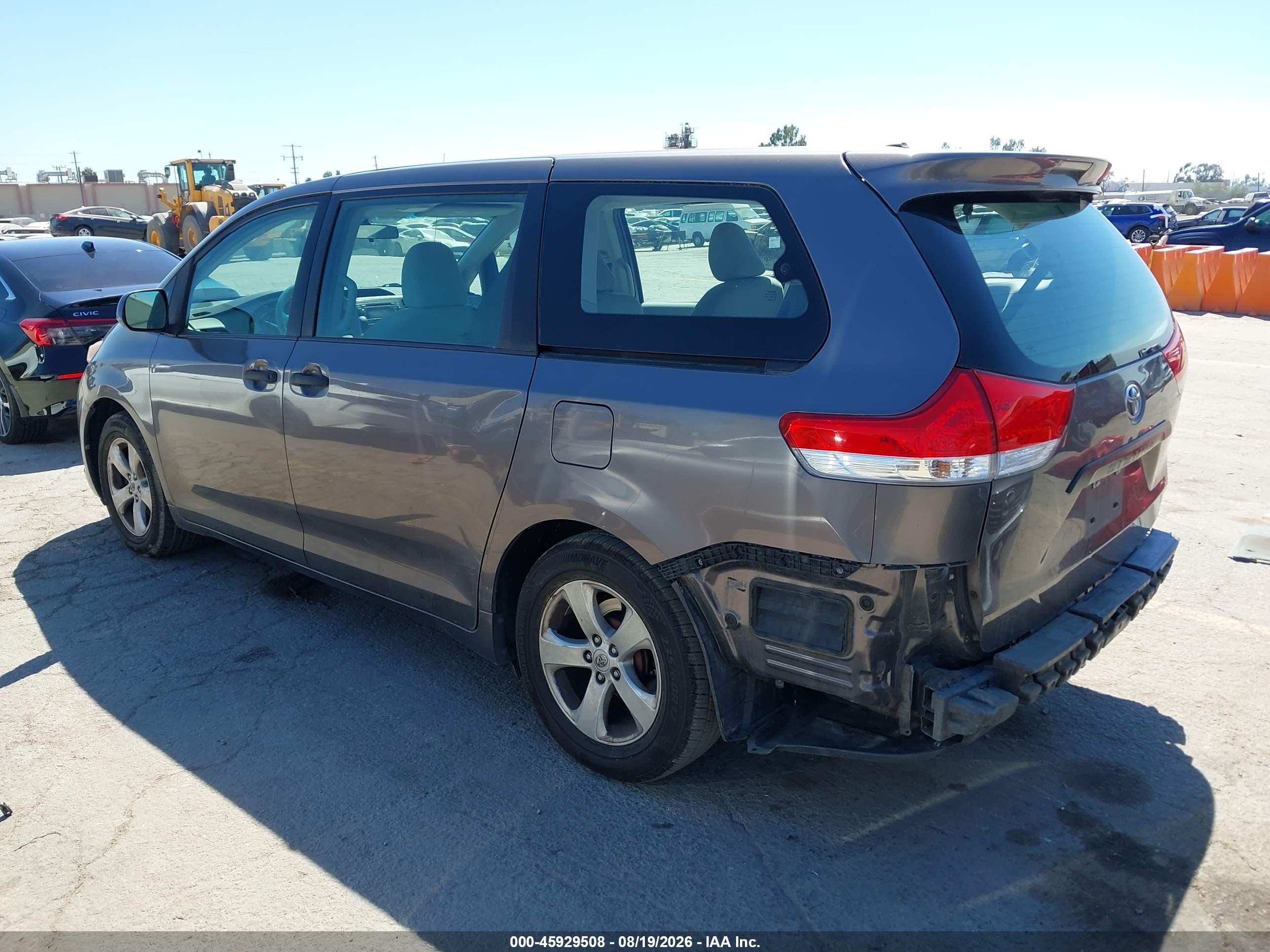 2013 Toyota Sienna L V6 7 Passenger Серый vin: 5TDZK3DC5DS305133