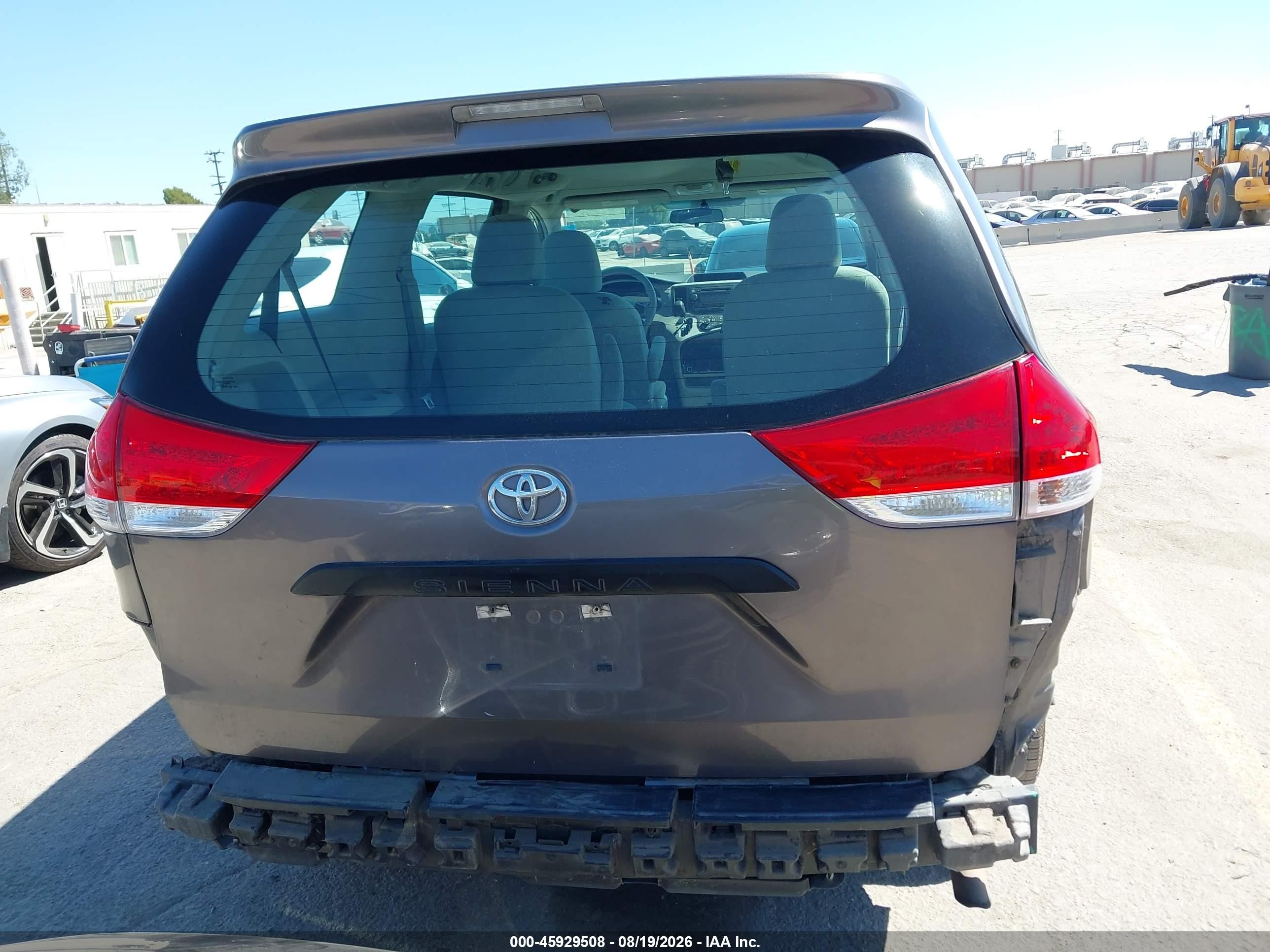 2013 Toyota Sienna L V6 7 Passenger Серый vin: 5TDZK3DC5DS305133