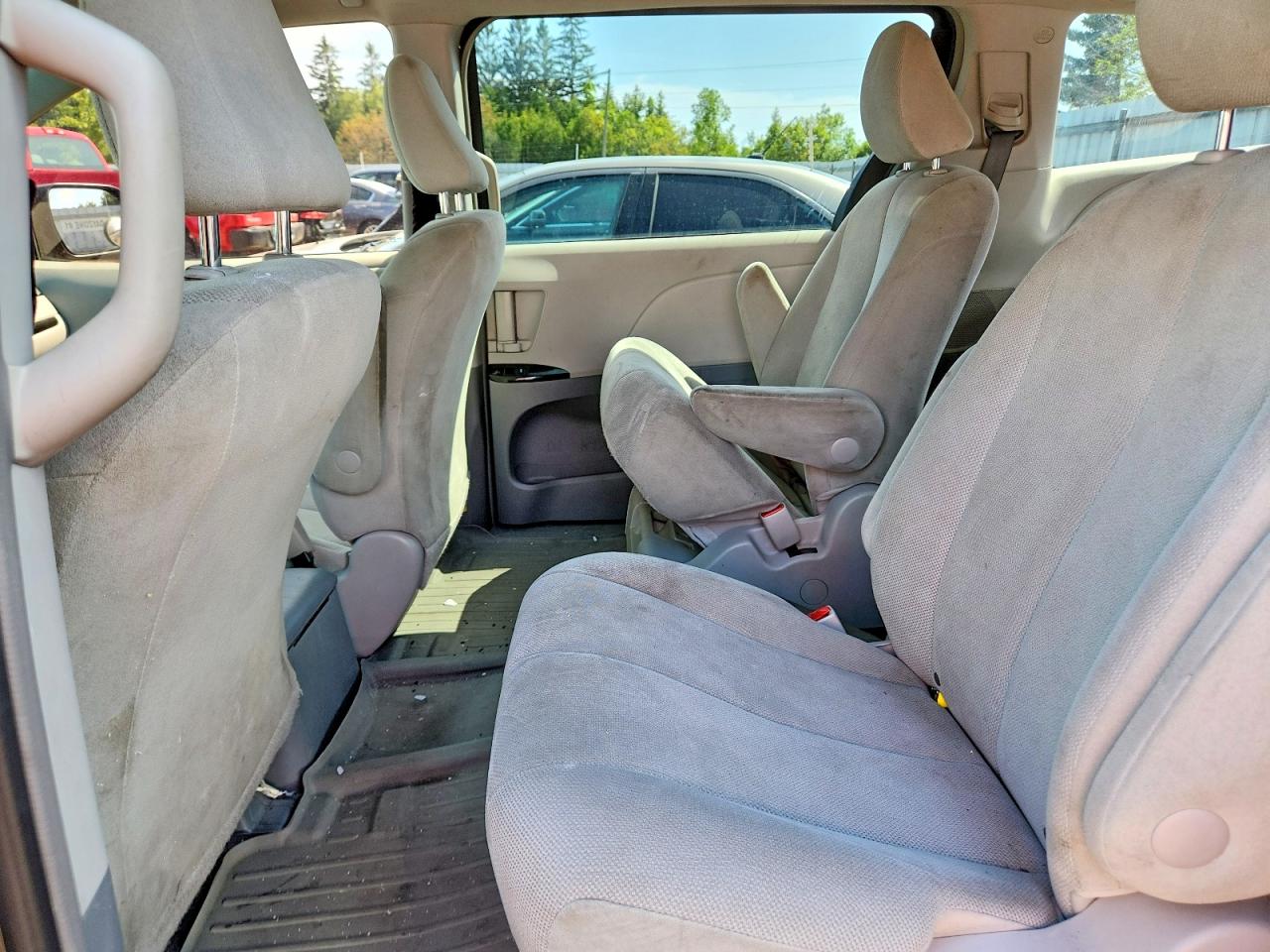 2014 Toyota Sienna L 7-passenger Gray vin: 5TDZK3DC5ES448438