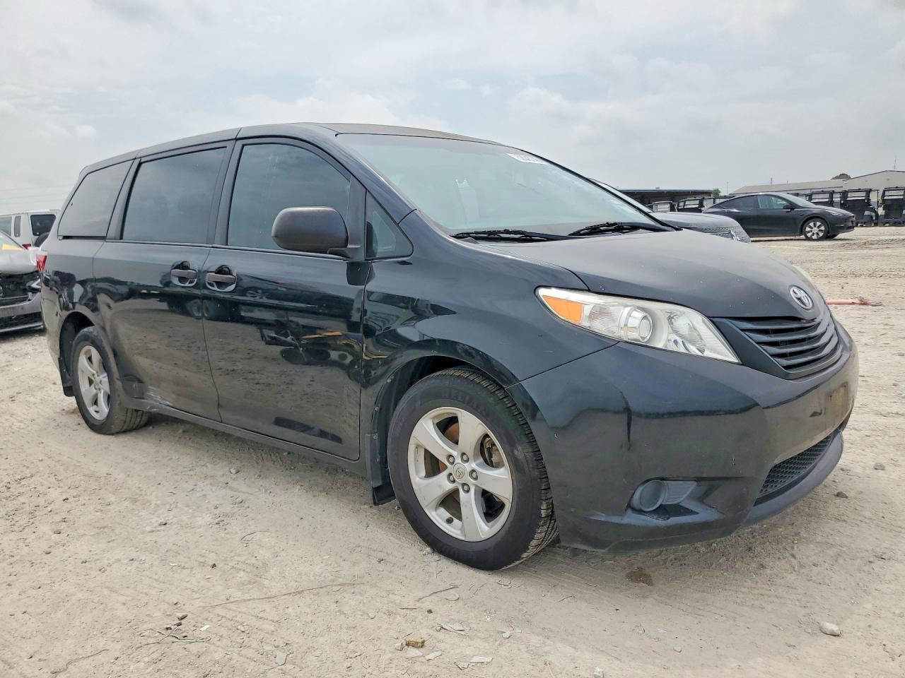 2015 Toyota Sienna L 7-passenger Black vin: 5TDZK3DC5FS541641