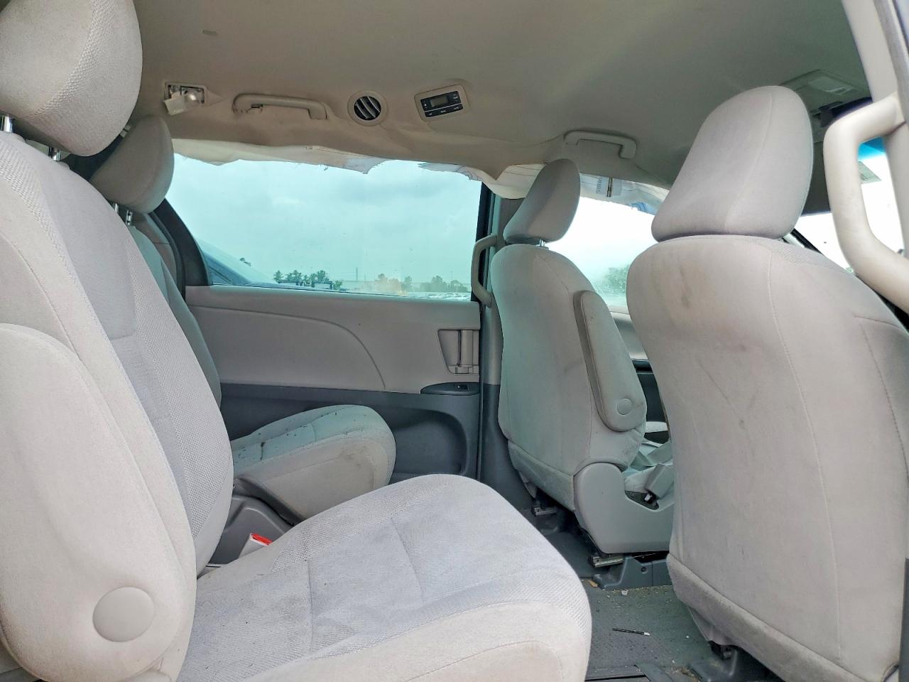 2015 Toyota Sienna L 7-passenger Black vin: 5TDZK3DC5FS541641