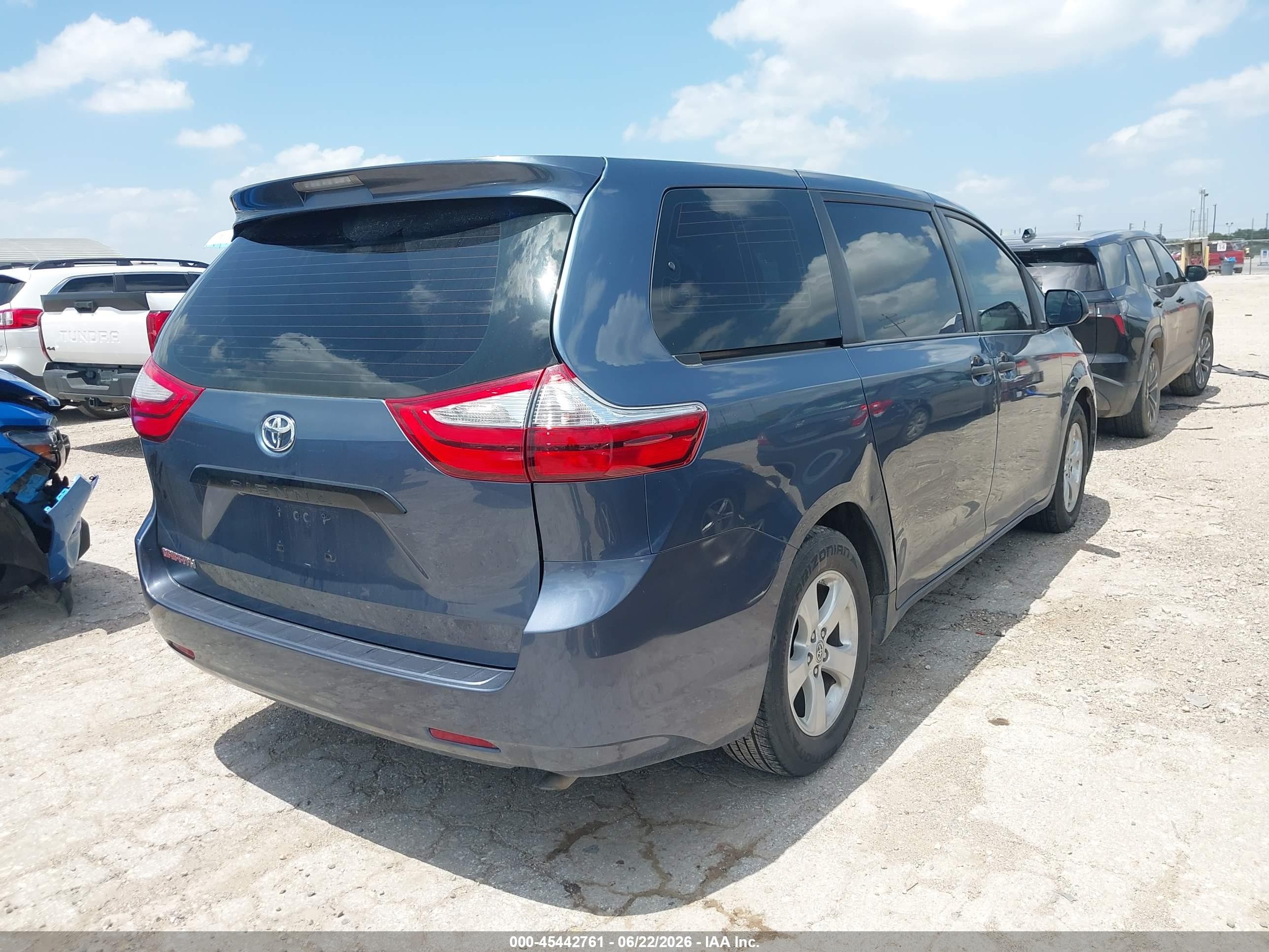 2015 Toyota Sienna L 7 Passenger Blue vin: 5TDZK3DC5FS650665