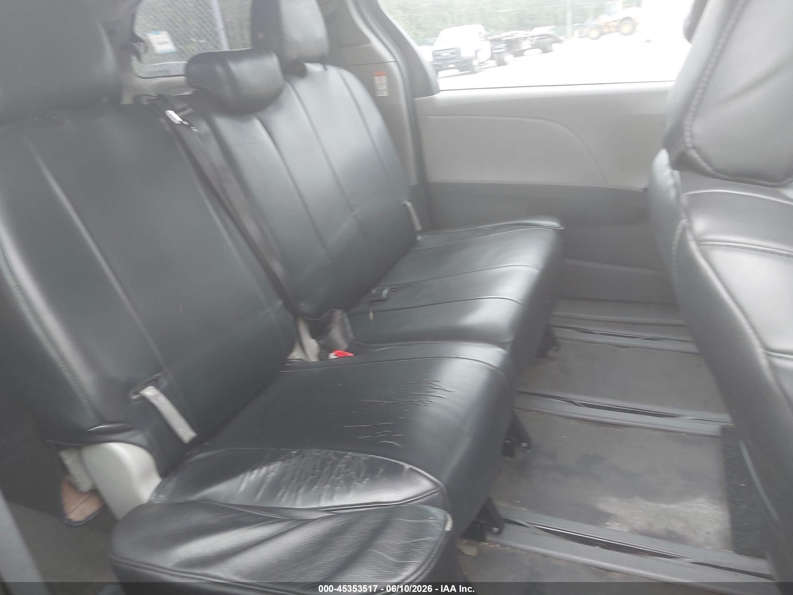 2016 Toyota Sienna L 7 Passenger Black vin: 5TDZK3DC5GS754252