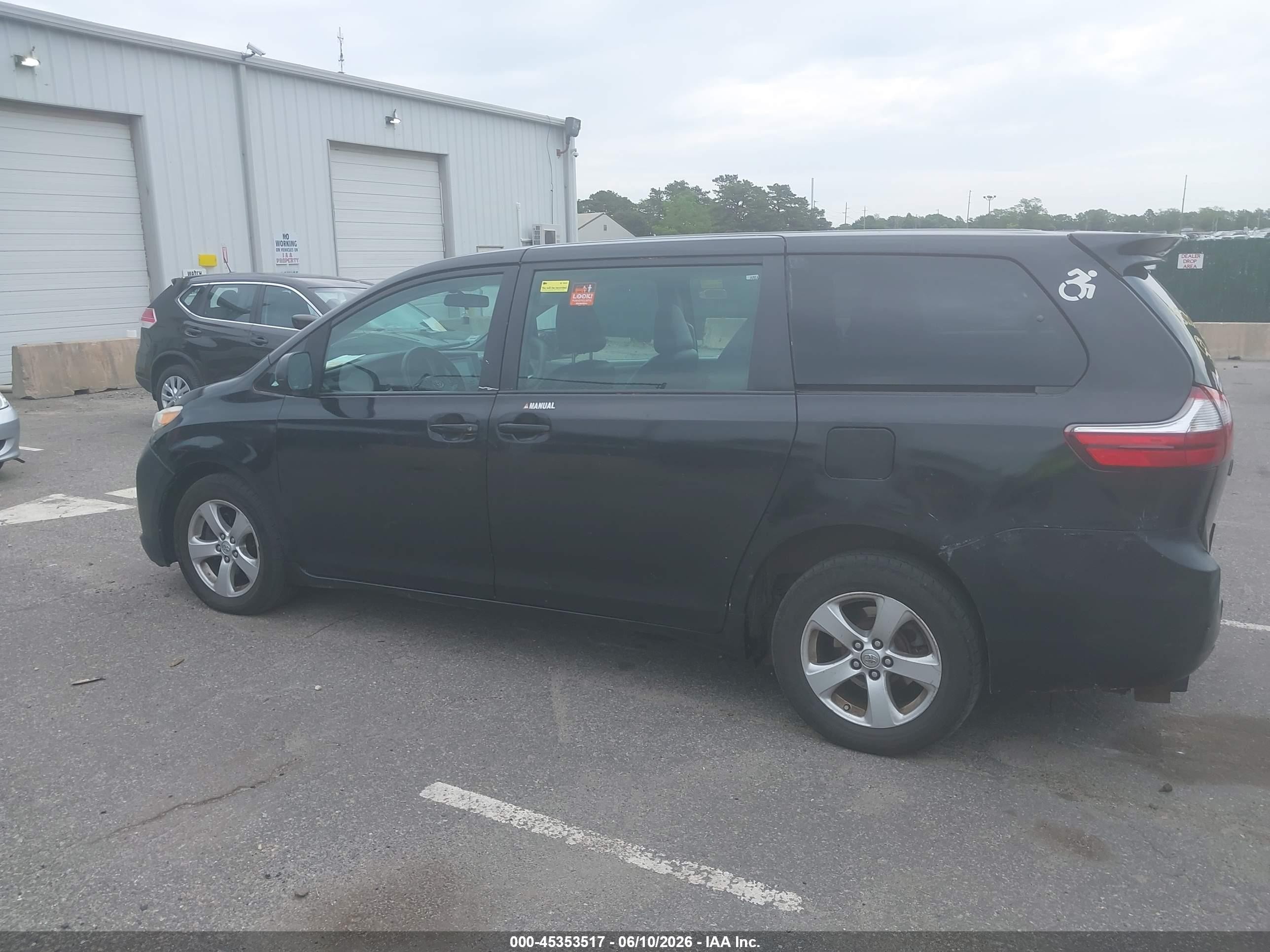 2016 Toyota Sienna L 7 Passenger Black vin: 5TDZK3DC5GS754252