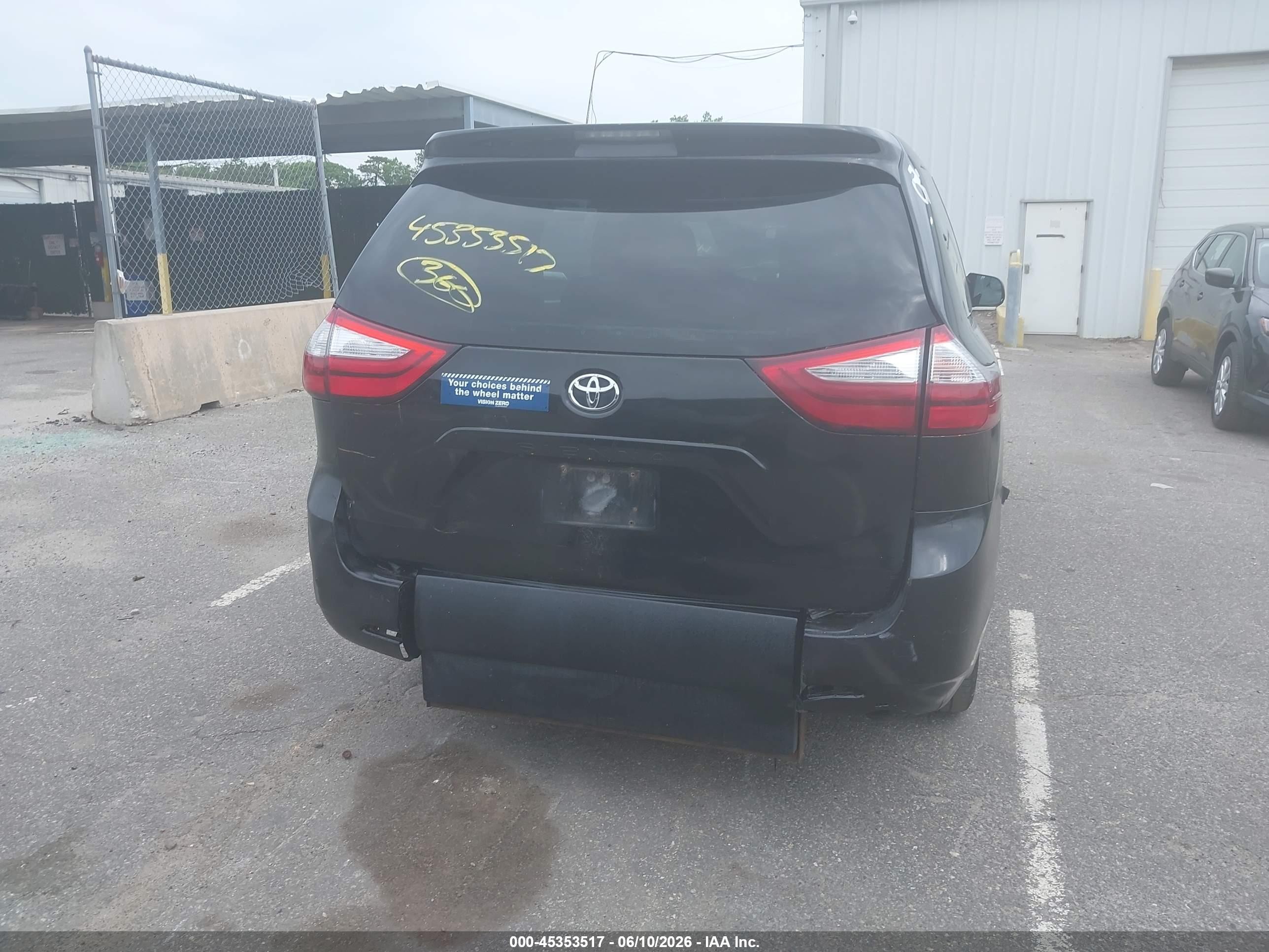 2016 Toyota Sienna L 7 Passenger Black vin: 5TDZK3DC5GS754252
