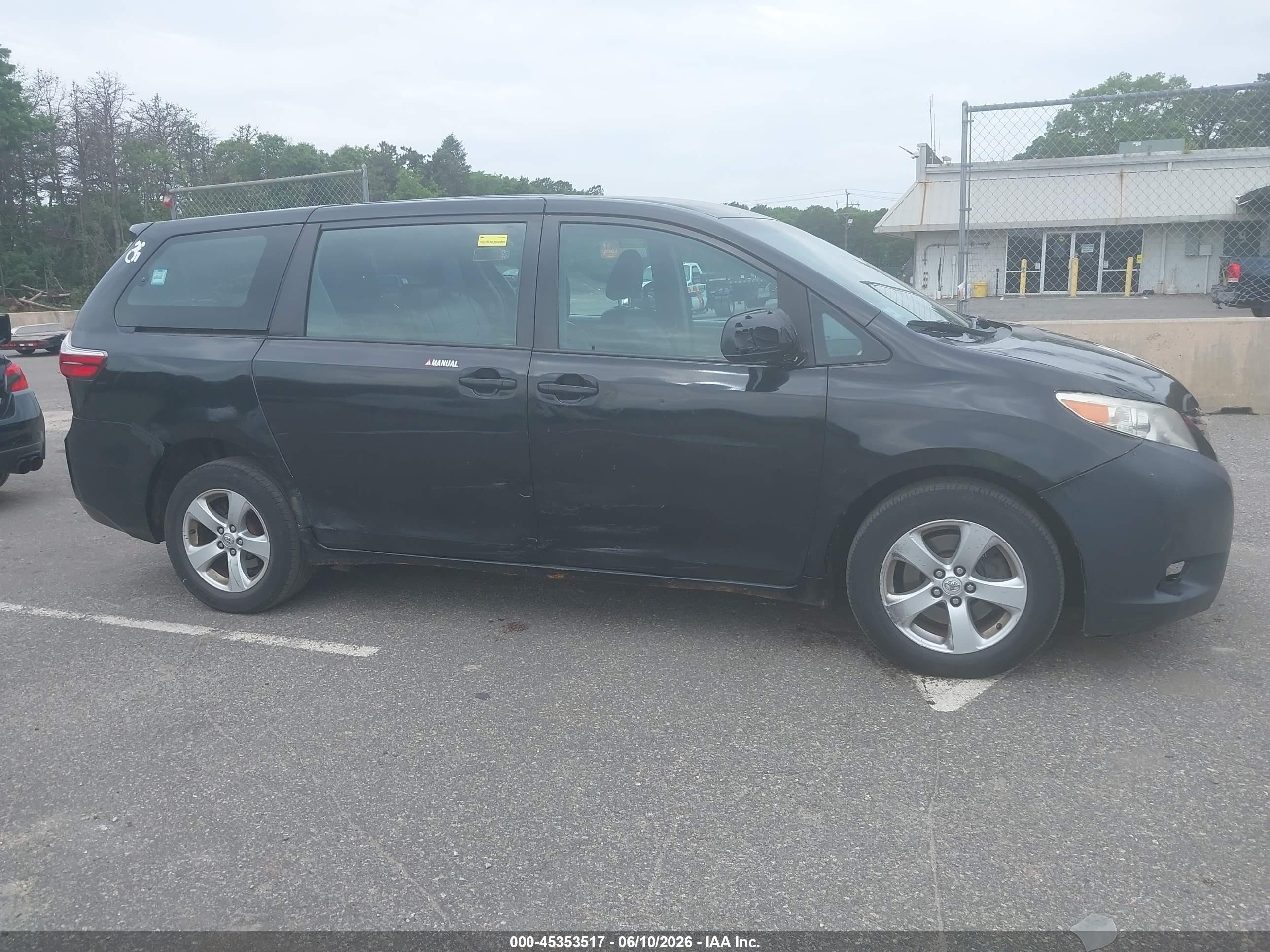 2016 Toyota Sienna L 7 Passenger Black vin: 5TDZK3DC5GS754252