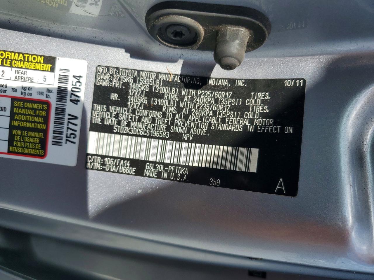 2012 Toyota Sienna Base 7-passenger Silver vin: 5TDZK3DC6CS196583