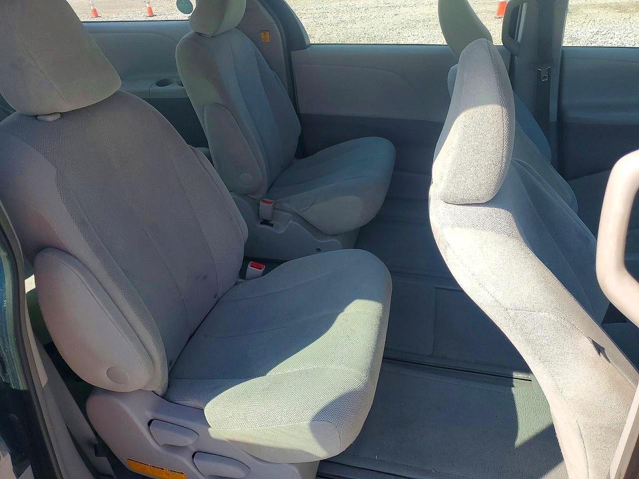 2012 Toyota Sienna Base 7-passenger Blue vin: 5TDZK3DC6CS204312