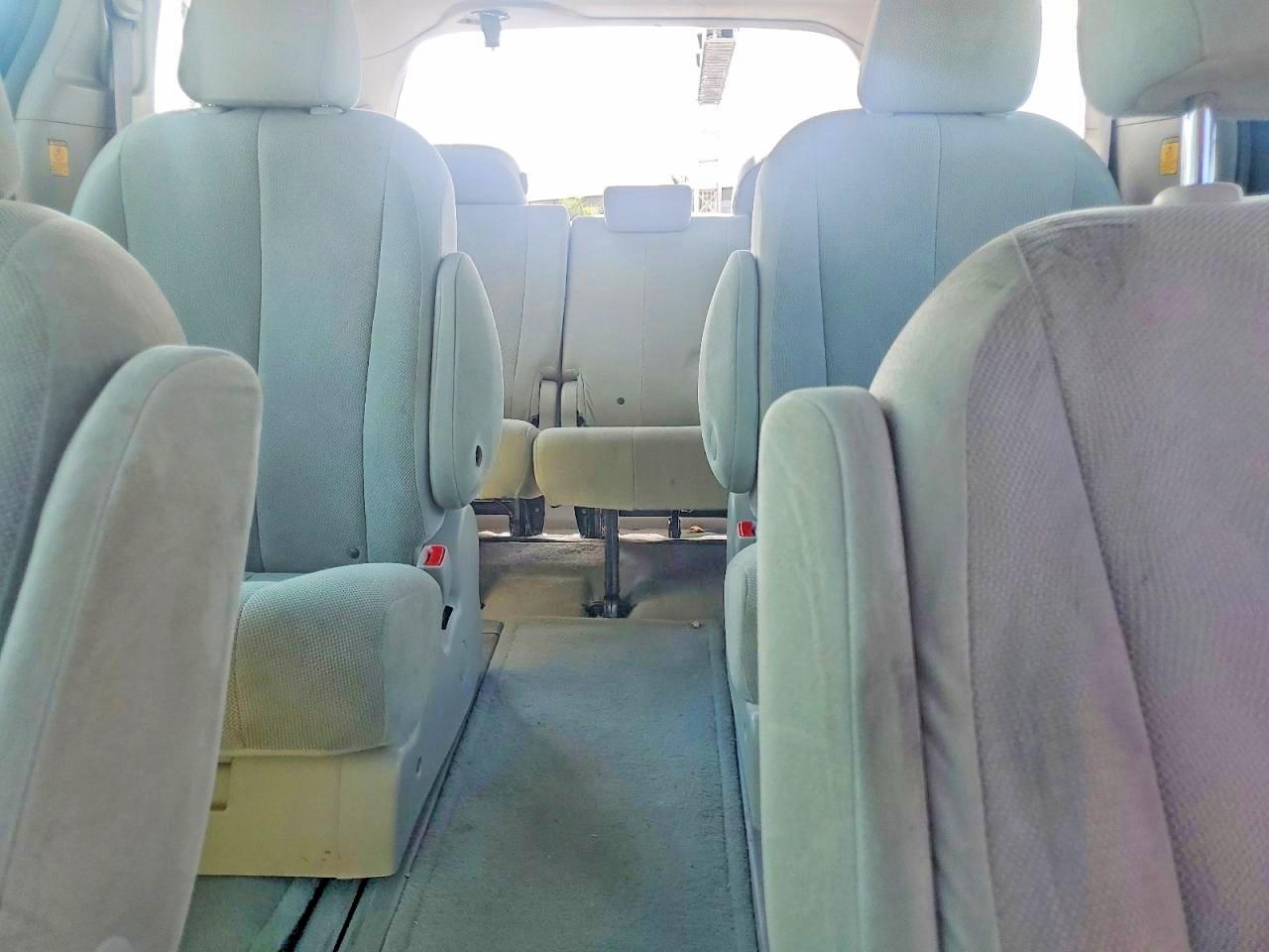 2012 Toyota Sienna Base 7-passenger Blue vin: 5TDZK3DC6CS204312