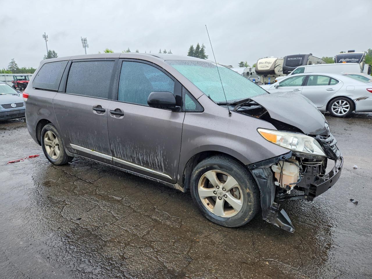 2012 Toyota Sienna Base 7-passenger Серый vin: 5TDZK3DC6CS206299