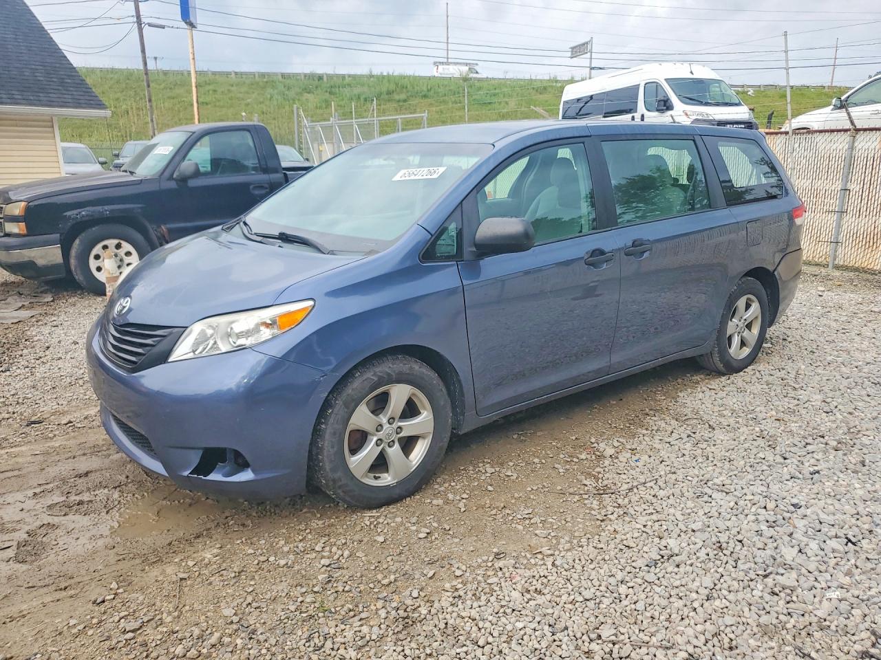 2014 Toyota Sienna L 7-passenger Blue vin: 5TDZK3DC6ES420681