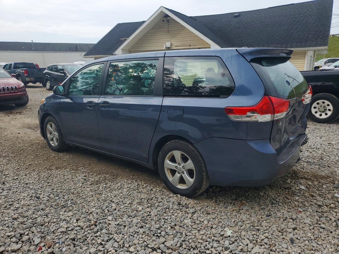 2014 Toyota Sienna L 7-passenger Blue vin: 5TDZK3DC6ES420681