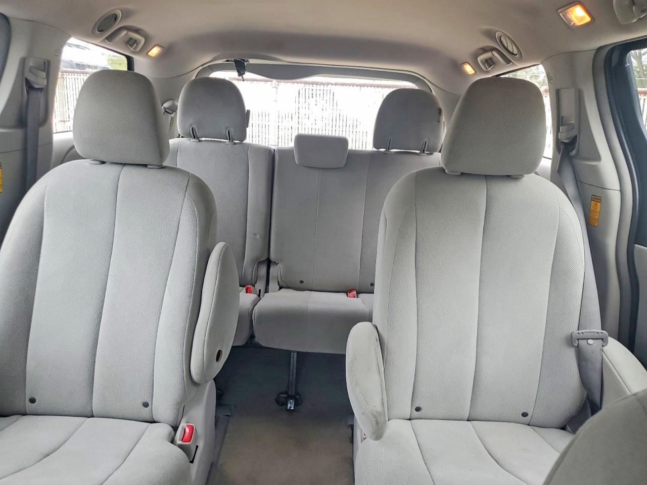 2014 Toyota Sienna L 7-passenger Blue vin: 5TDZK3DC6ES420681