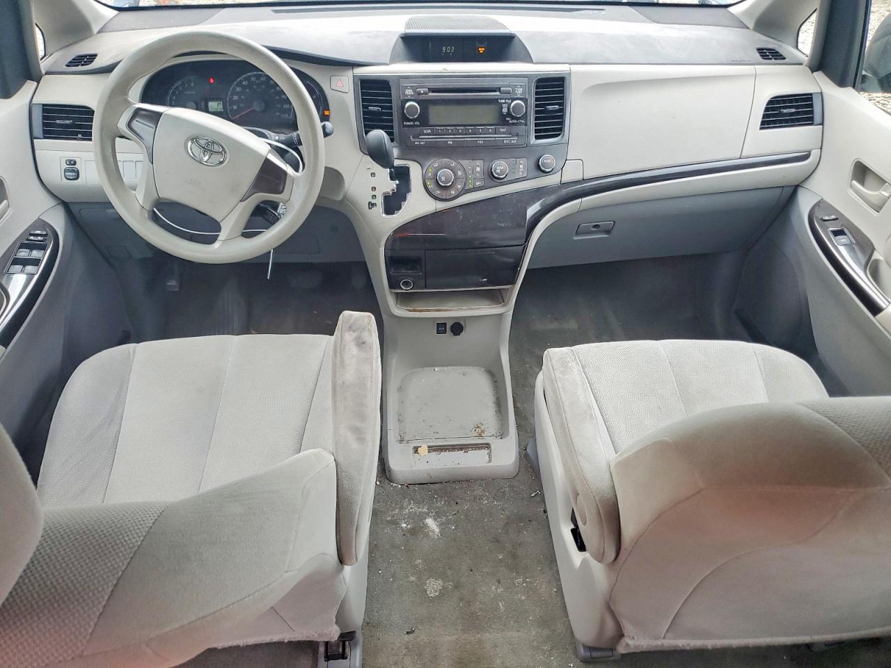 2014 Toyota Sienna L 7-passenger Blue vin: 5TDZK3DC6ES420681