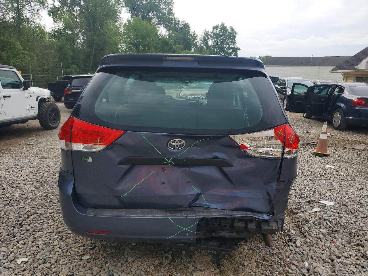 2014 Toyota Sienna L 7-passenger Blue vin: 5TDZK3DC6ES420681