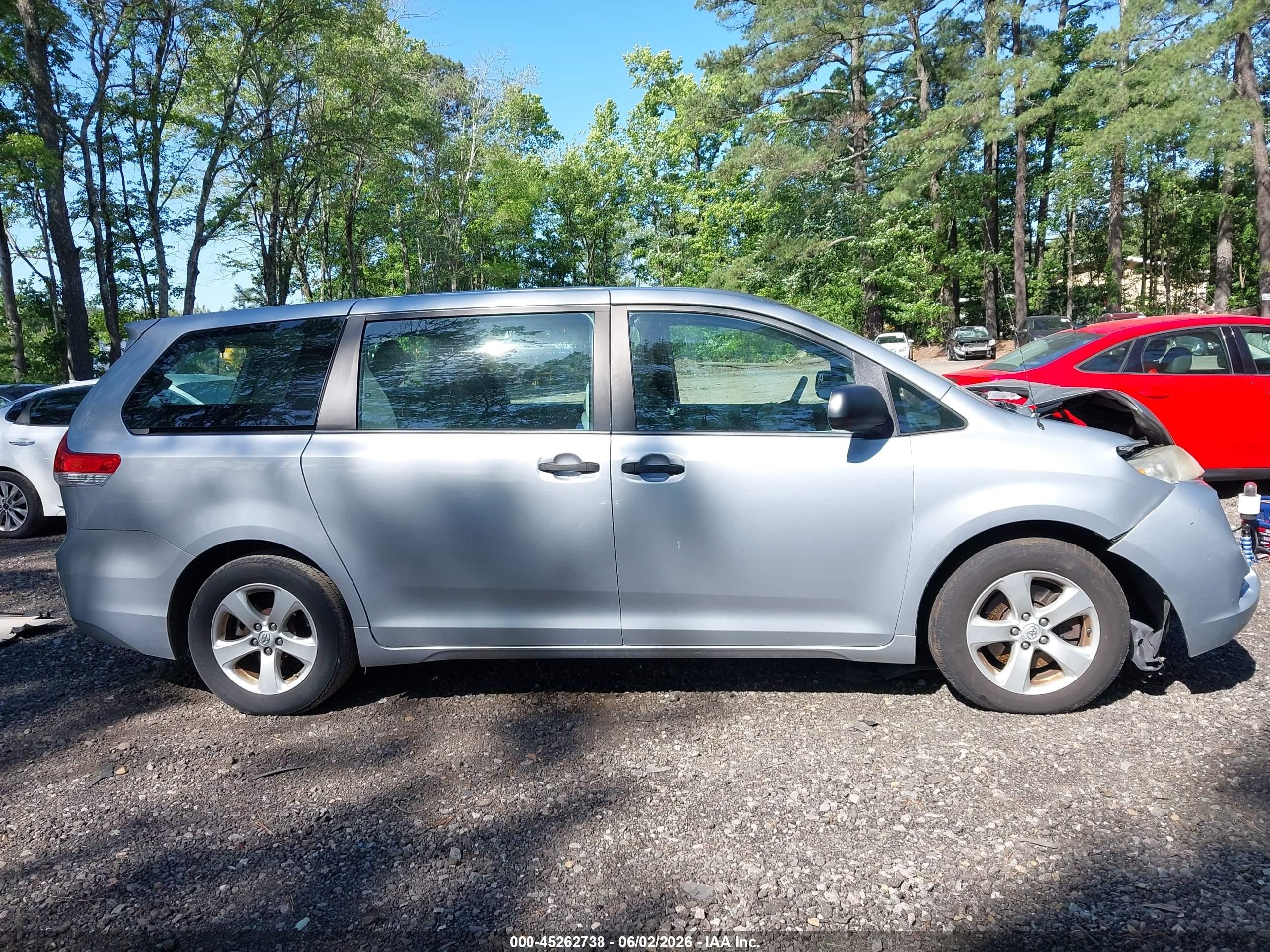 2014 Toyota Sienna L V6 7 Passenger Gray vin: 5TDZK3DC6ES499429