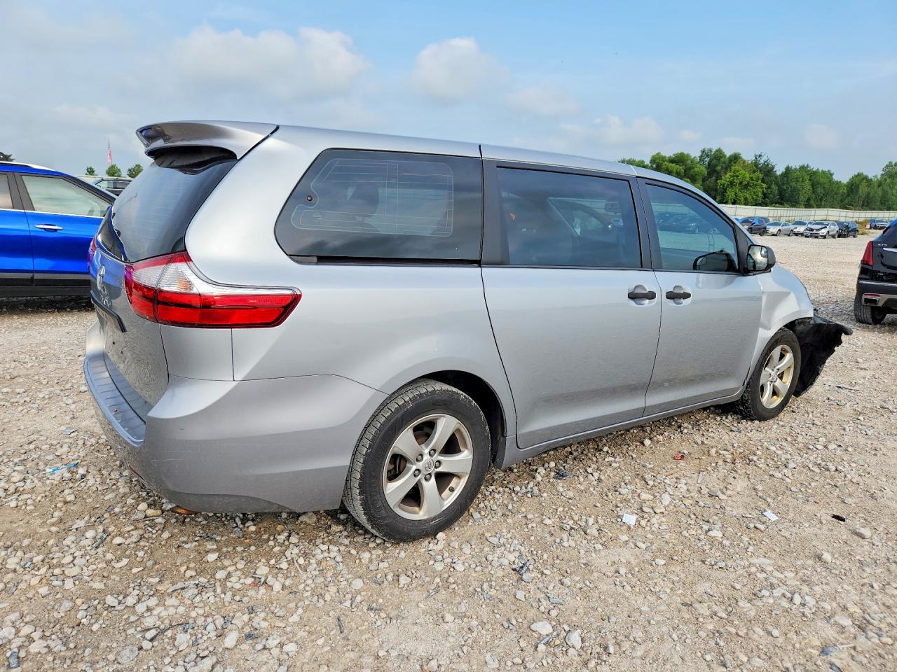 2015 Toyota Sienna L 7-passenger Silver vin: 5TDZK3DC6FS615746