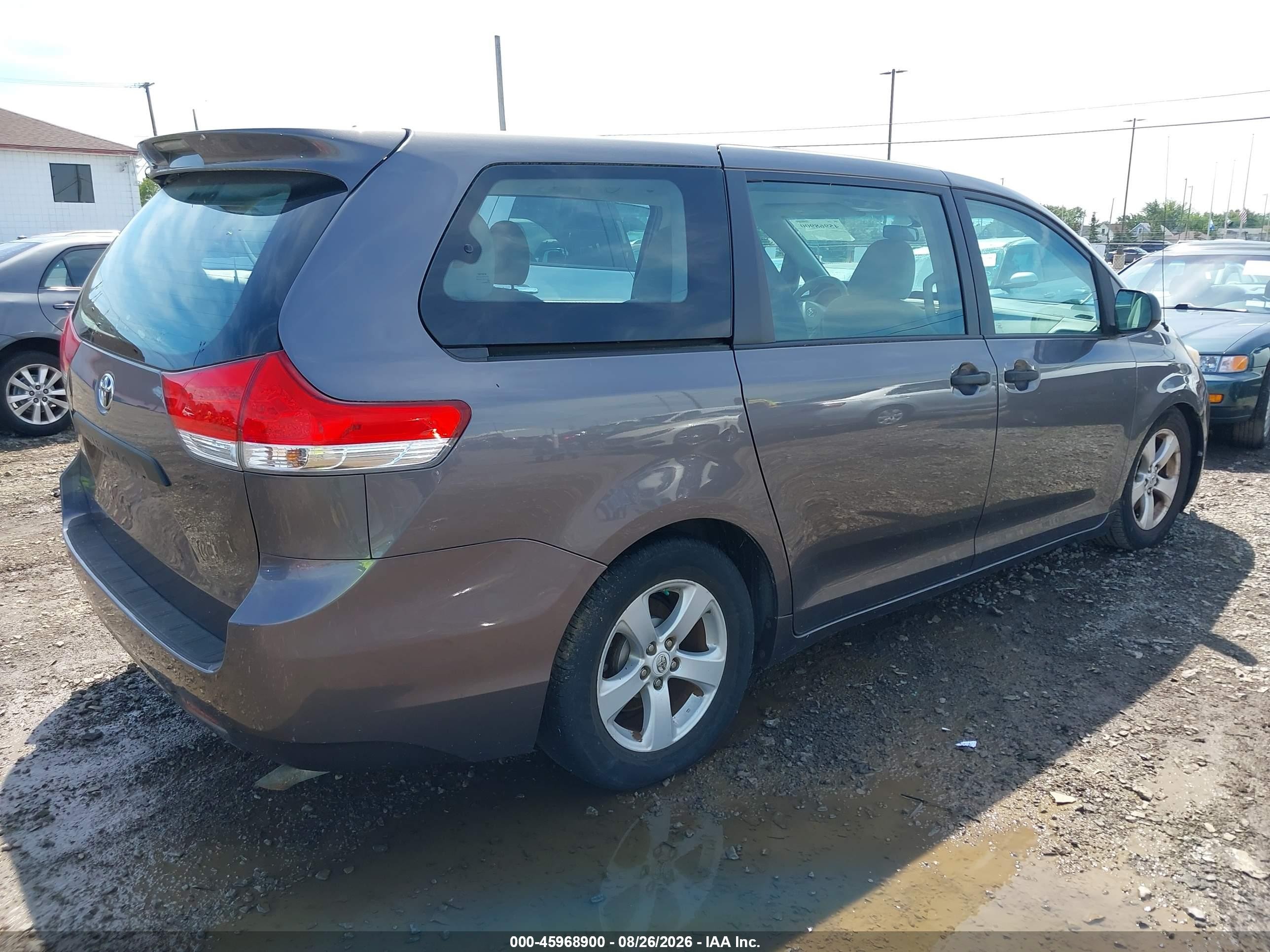 2011 Toyota Sienna Base V6 Gray vin: 5TDZK3DC7BS062535