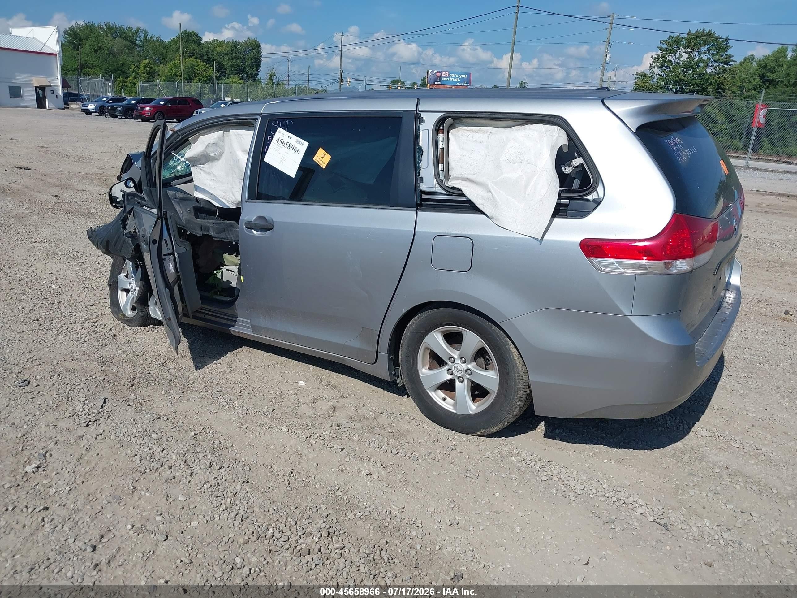 2012 Toyota Sienna Base V6 7 Passenger Silver vin: 5TDZK3DC7CS243362