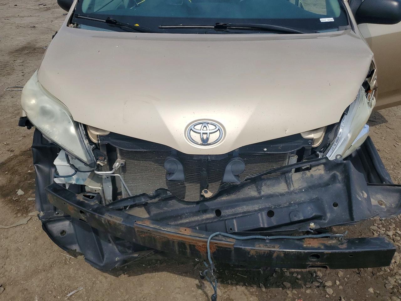2013 Toyota Sienna L 7-passenger Tan vin: 5TDZK3DC7DS287721