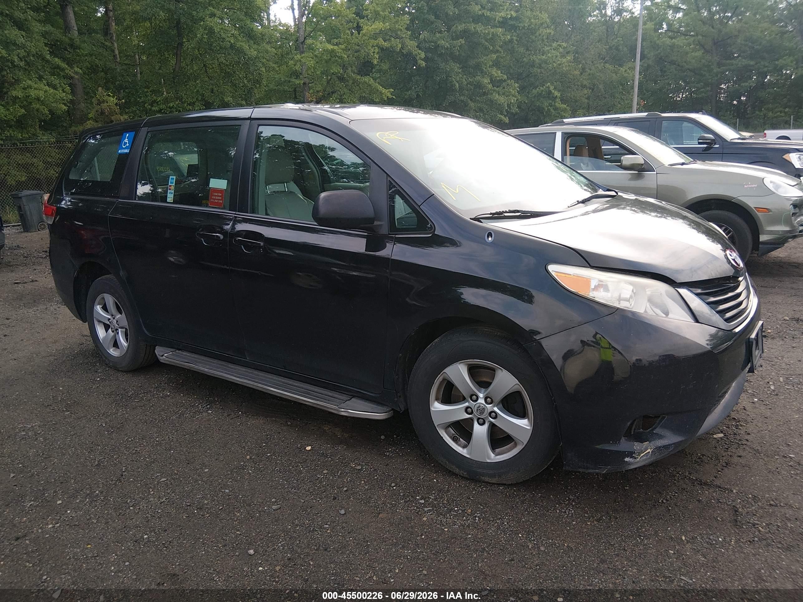 2013 Toyota Sienna L V6 7 Passenger Black vin: 5TDZK3DC7DS326484