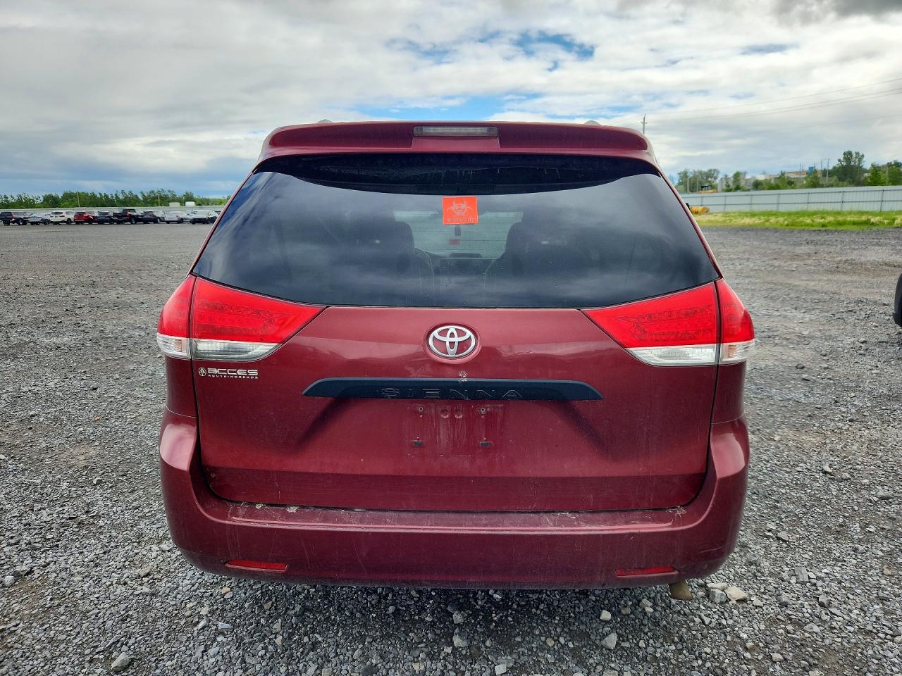 2013 Toyota Sienna L 7-passenger Maroon vin: 5TDZK3DC7DS329577