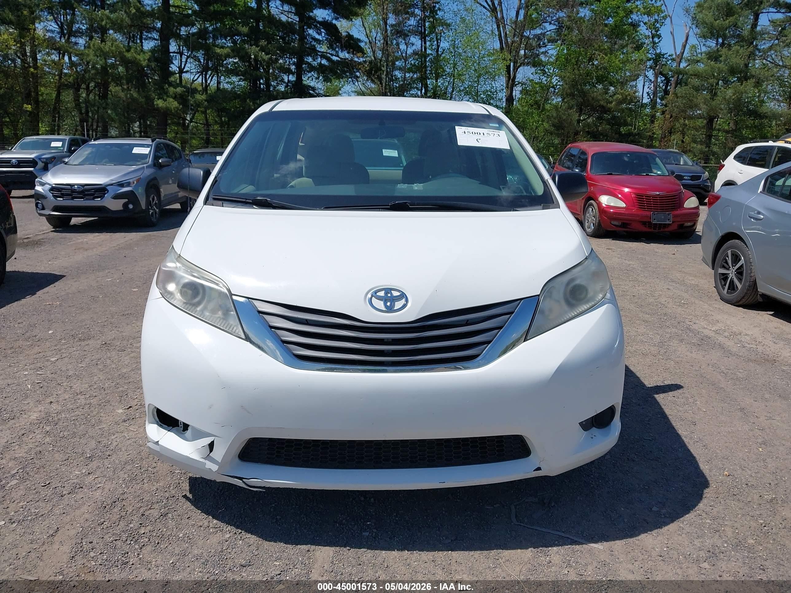 2013 Toyota Sienna L V6 7 Passenger White vin: 5TDZK3DC7DS352518