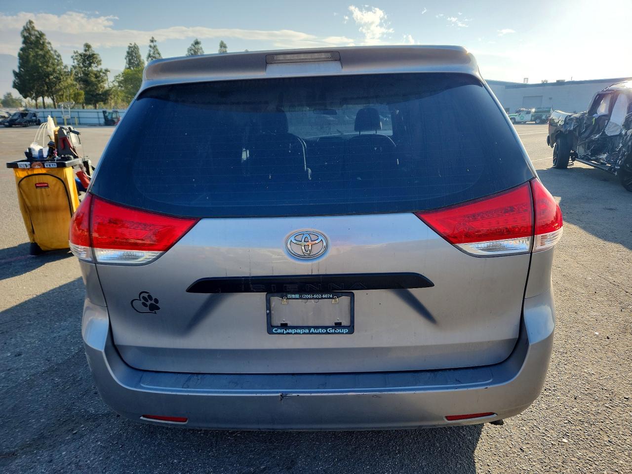 2013 Toyota Sienna L 7-passenger Silver vin: 5TDZK3DC7DS391089