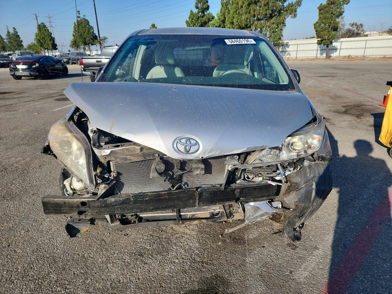 2013 Toyota Sienna L 7-passenger Silver vin: 5TDZK3DC7DS391089
