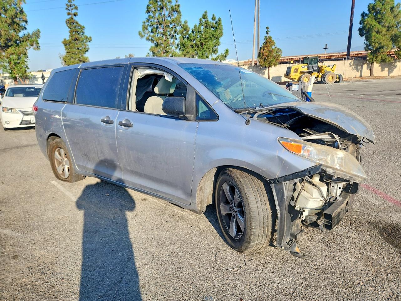 2013 Toyota Sienna L 7-passenger Silver vin: 5TDZK3DC7DS391089