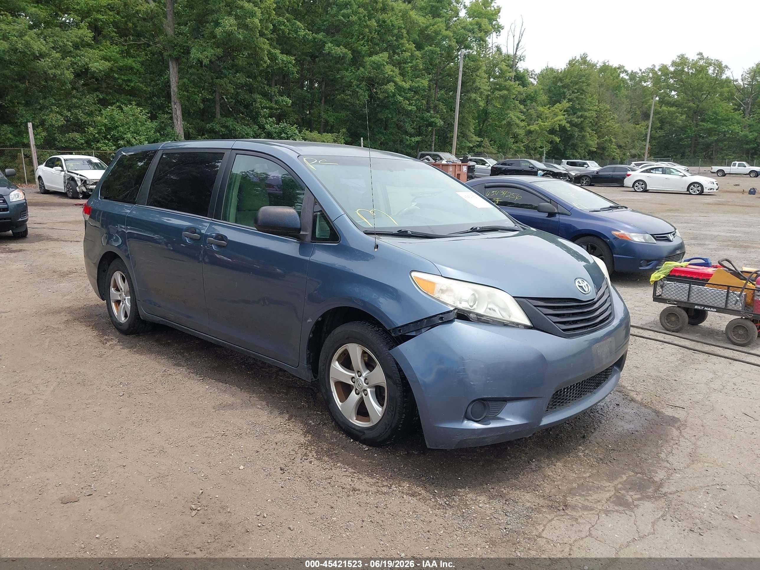 2013 Toyota Sienna L V6 7 Passenger Синий vin: 5TDZK3DC7DS392727
