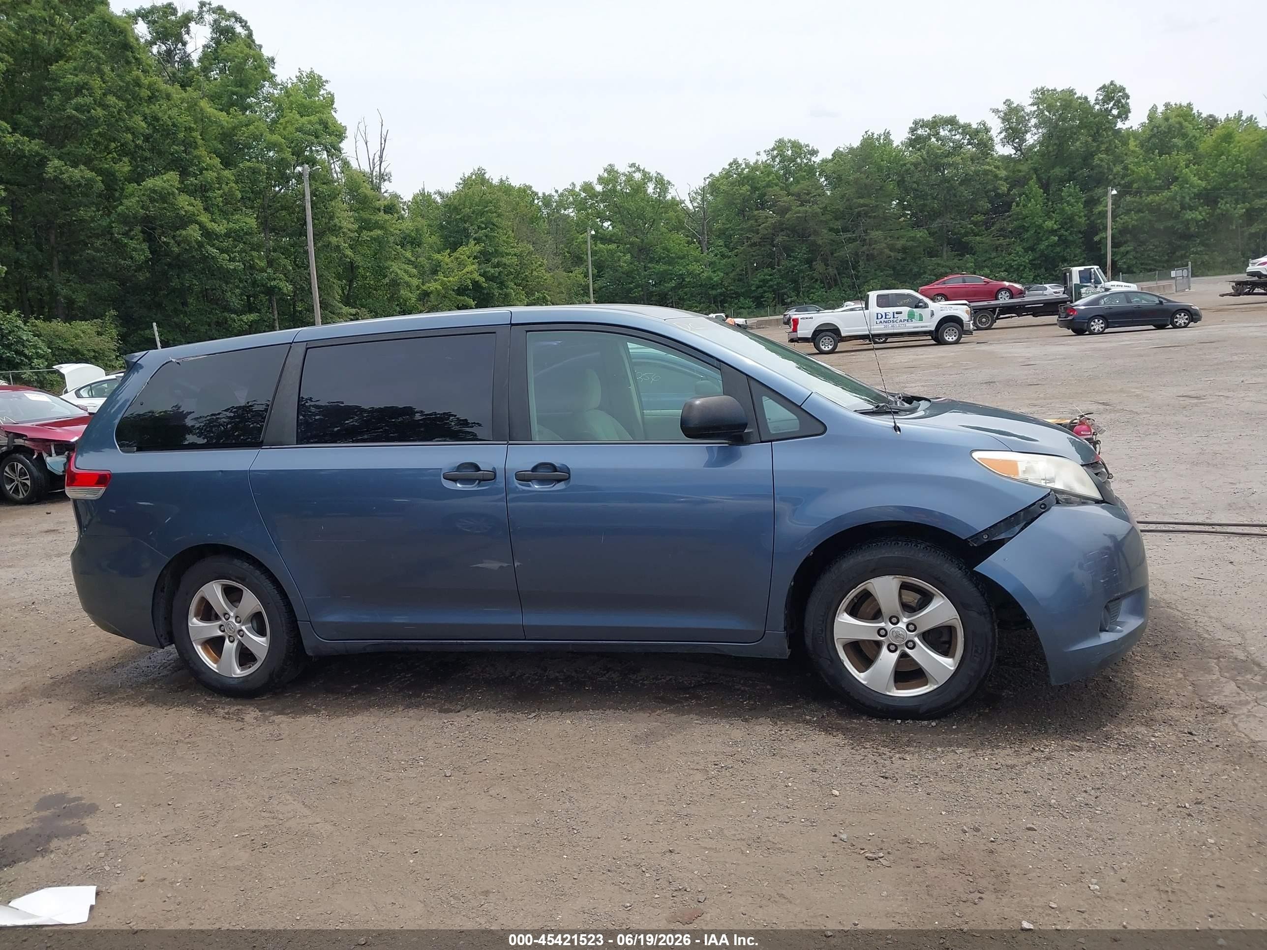 2013 Toyota Sienna L V6 7 Passenger Синий vin: 5TDZK3DC7DS392727
